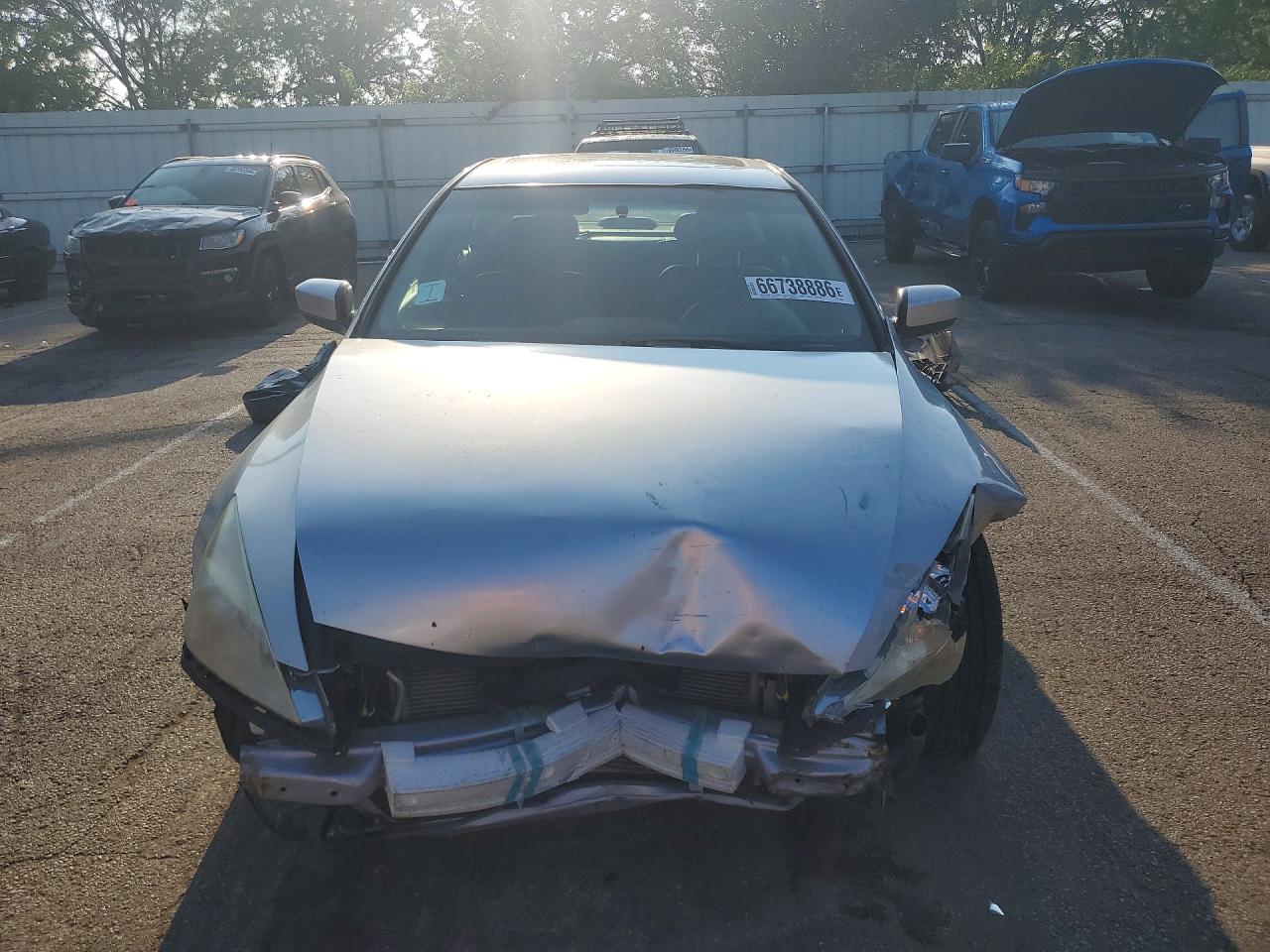 2004 Honda Accord Ex Silver vin: 1HGCM66544A095090