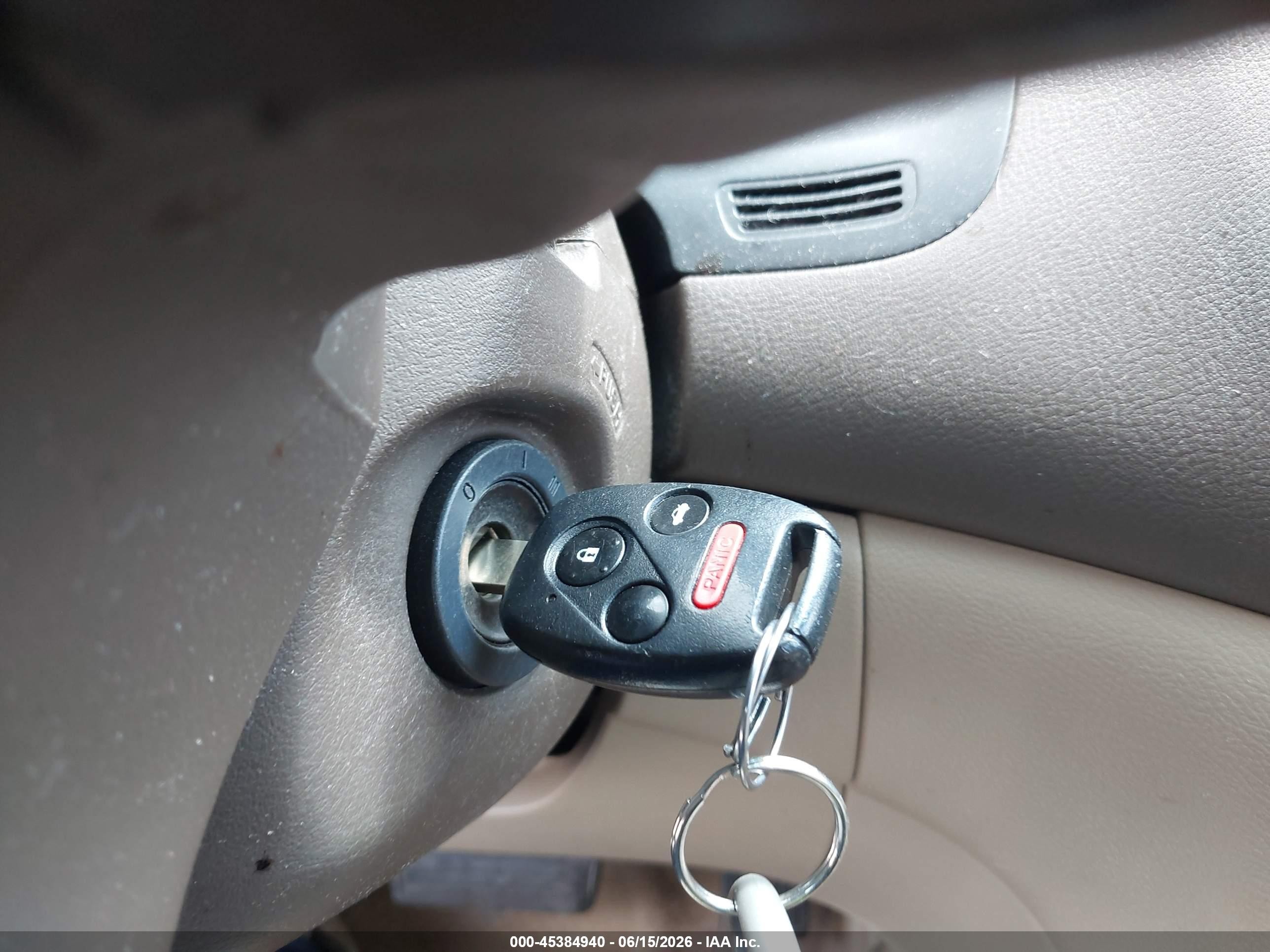 2005 Honda Accord 3.0 Ex White vin: 1HGCM66545A055156