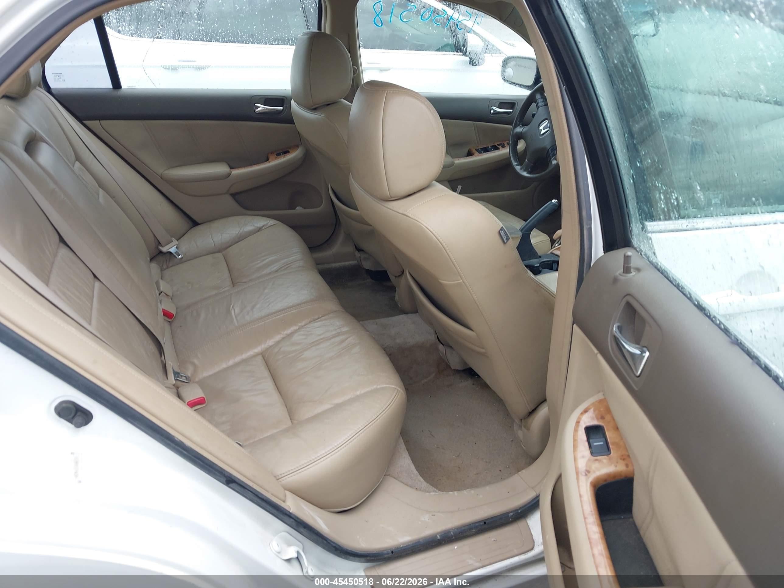 2003 Honda Accord 3.0 Ex White vin: 1HGCM66553A062341
