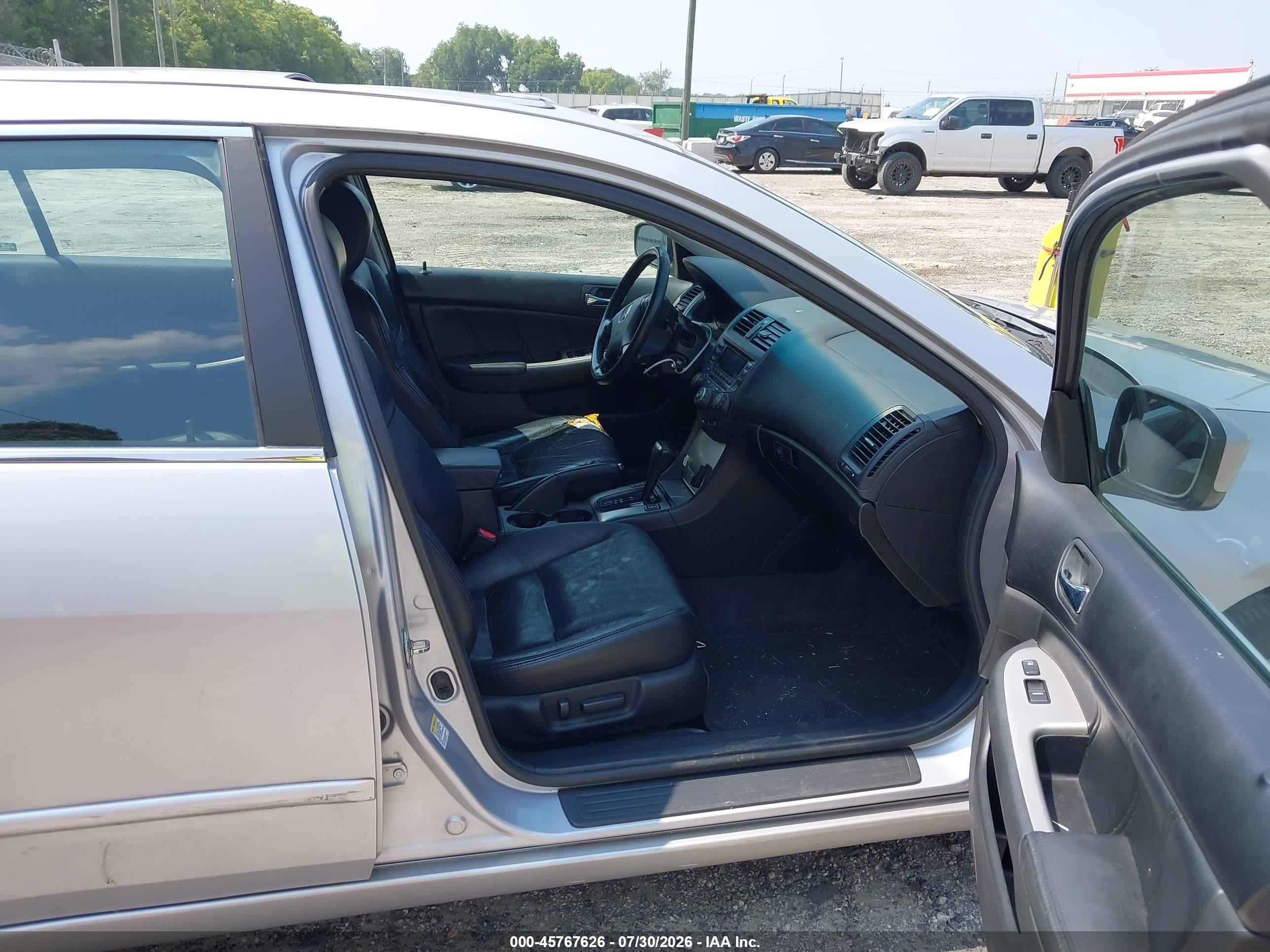 2004 Honda Accord 3.0 Ex Silver vin: 1HGCM66554A054158