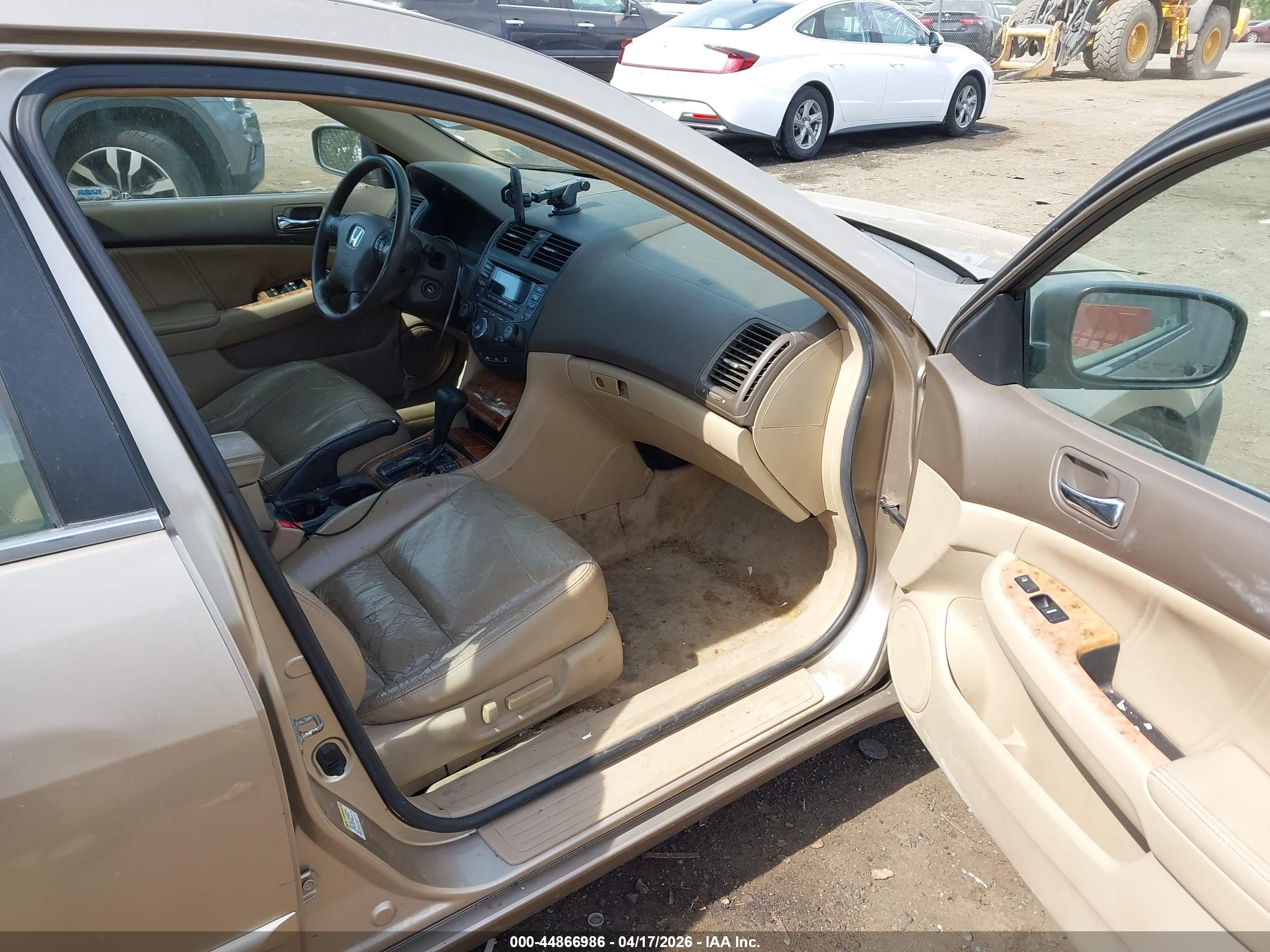 2004 Honda Accord 3.0 Ex Champagne vin: 1HGCM66554A101026