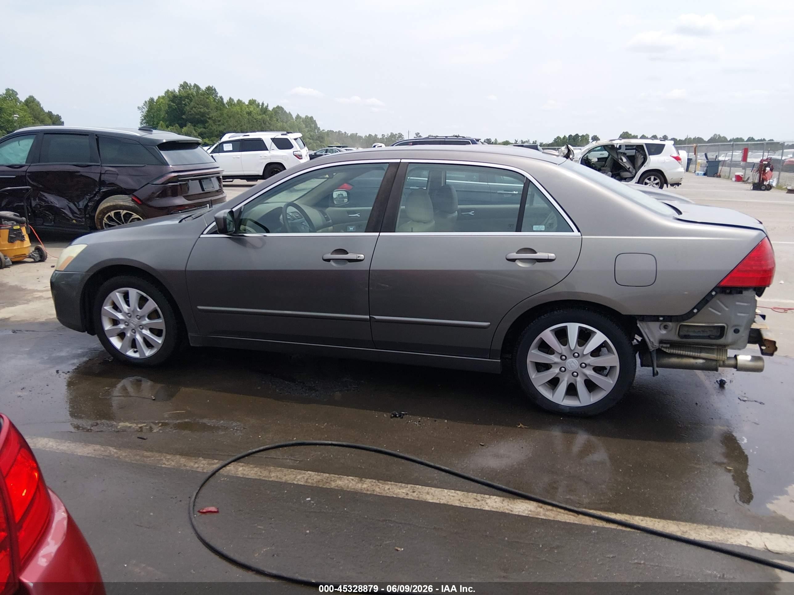 2006 Honda Accord 3.0 Ex Silver vin: 1HGCM66556A033183