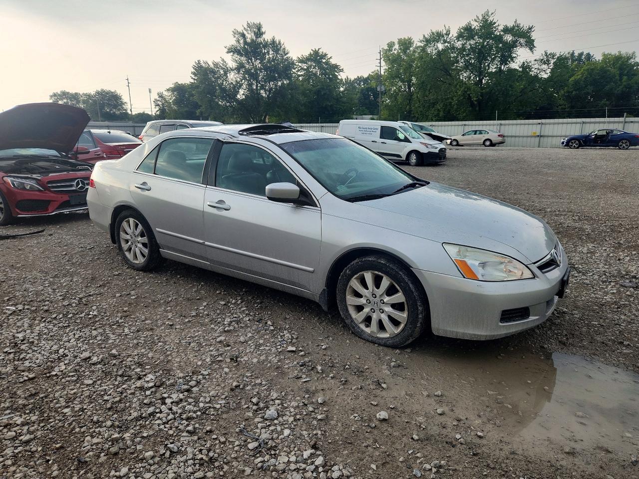 2007 Honda Accord Ex Silver vin: 1HGCM66557A035775