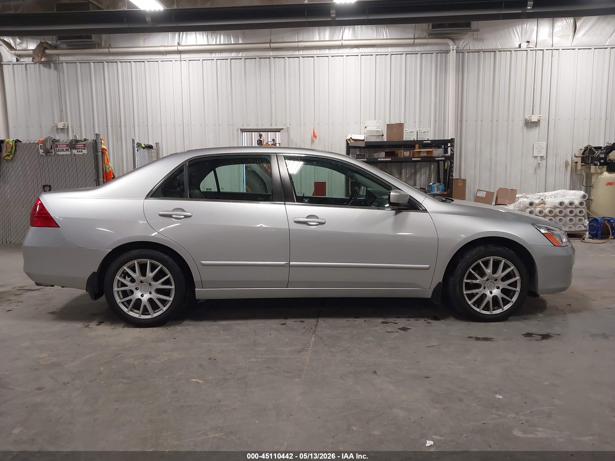 2007 Honda Accord 3.0 Ex Silver vin: 1HGCM66557A053368