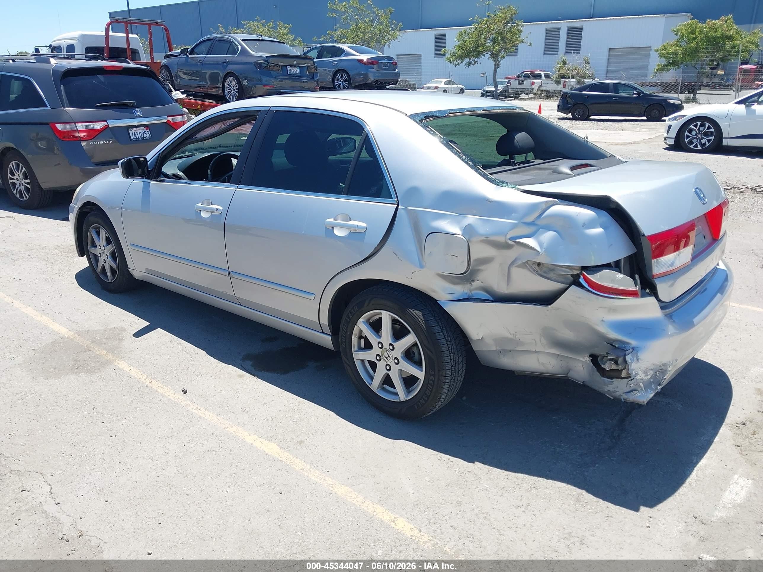2003 Honda Accord 3.0 Ex Серебряный vin: 1HGCM66563A047900