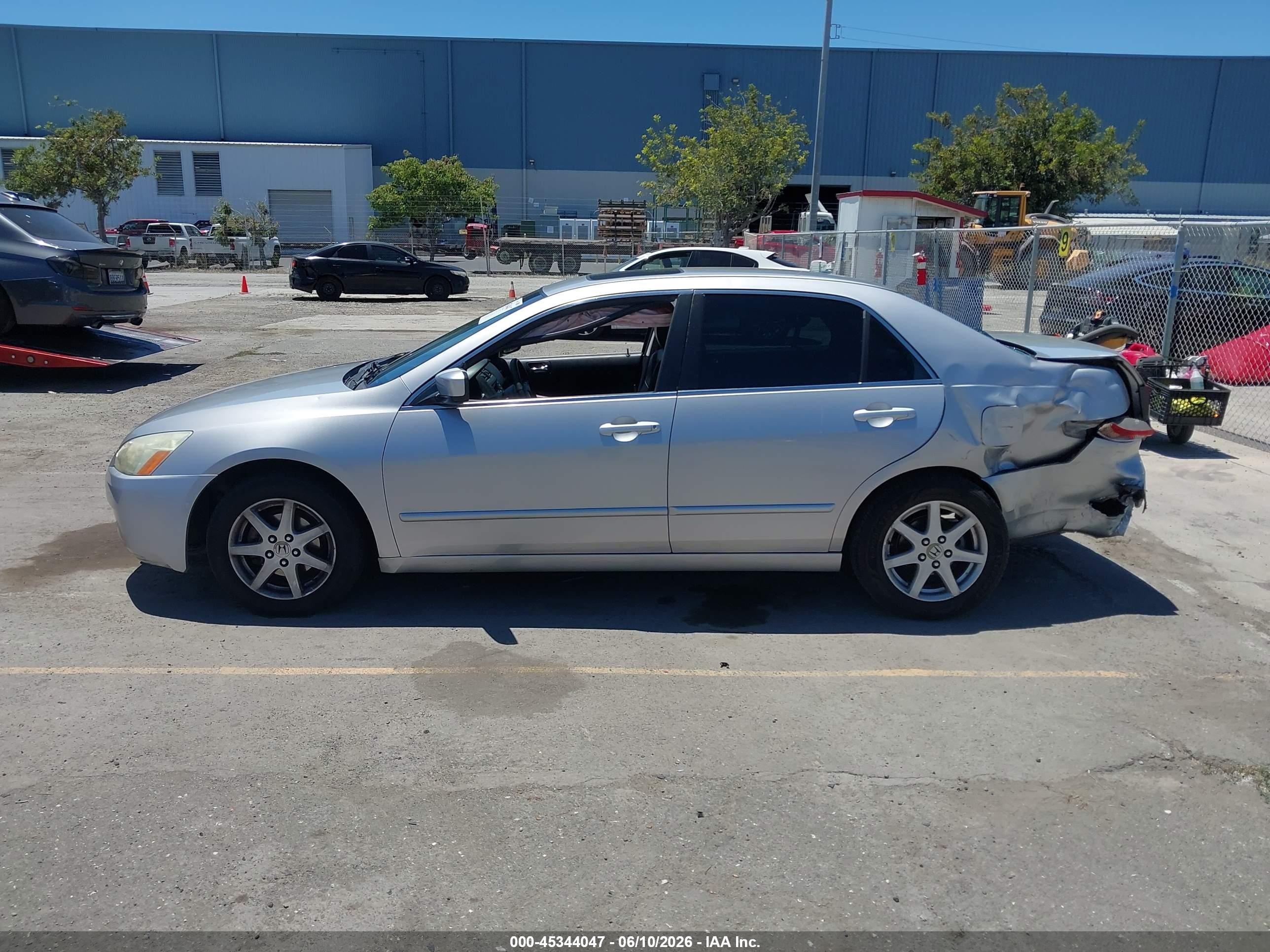 2003 Honda Accord 3.0 Ex Серебряный vin: 1HGCM66563A047900