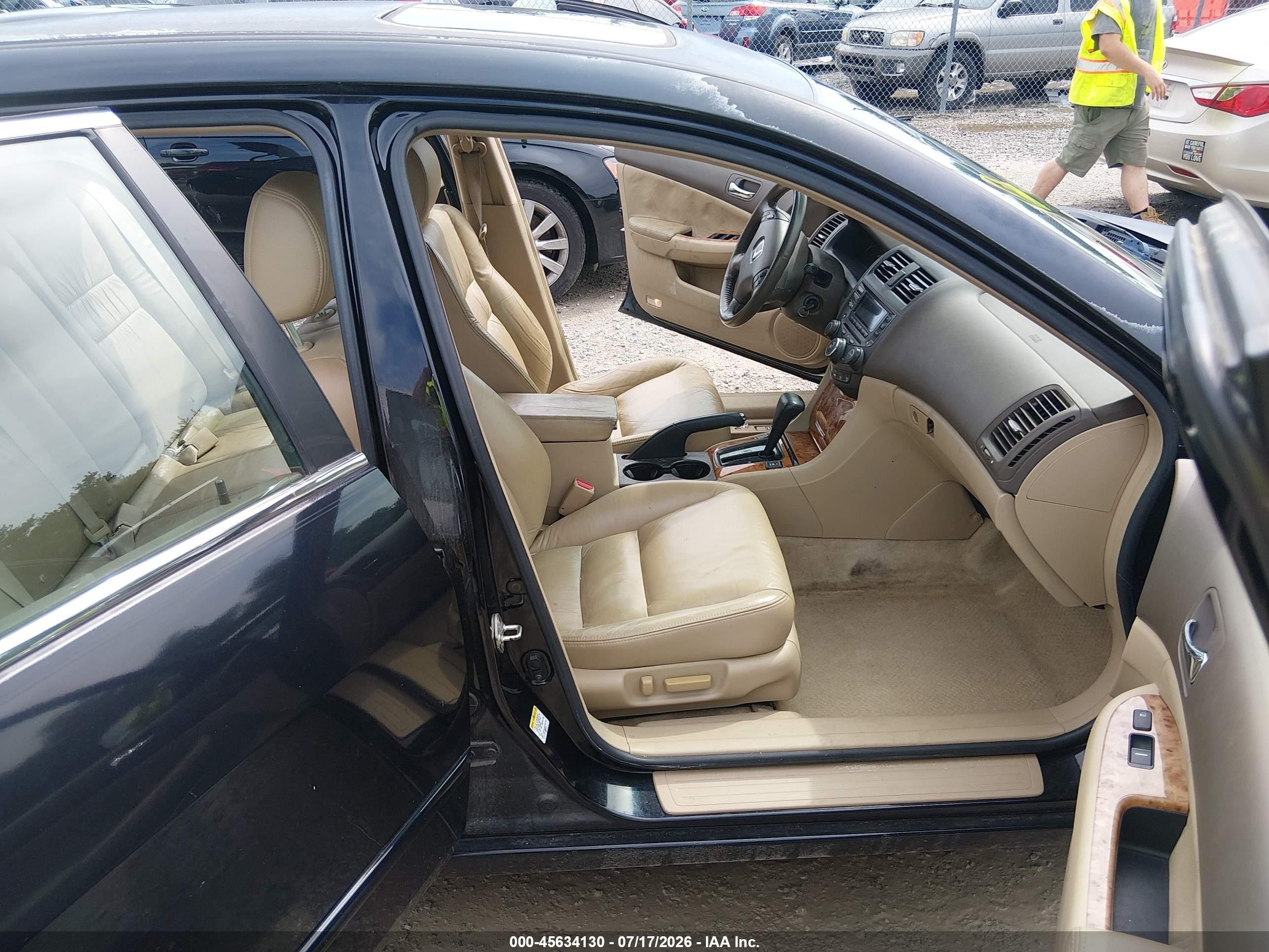 2003 Honda Accord Sdn Ex Blue vin: 1HGCM66563A083800