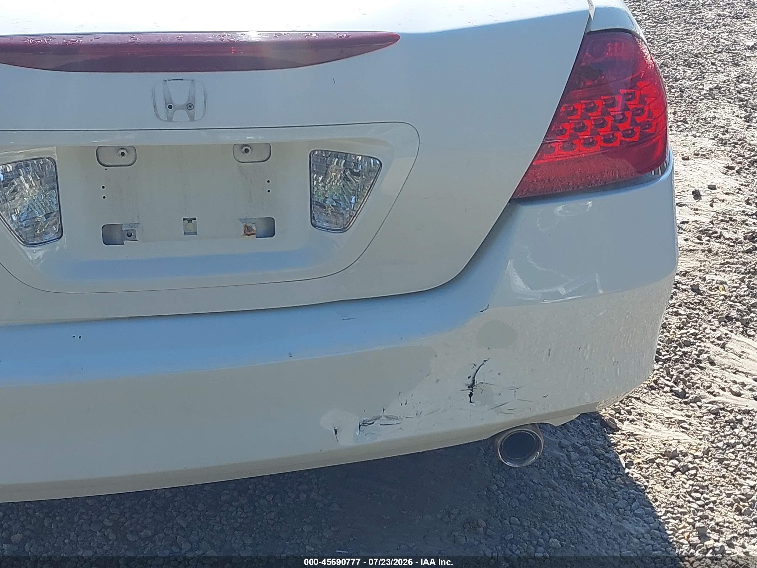 2006 Honda Accord 3.0 Ex White vin: 1HGCM66566A061431