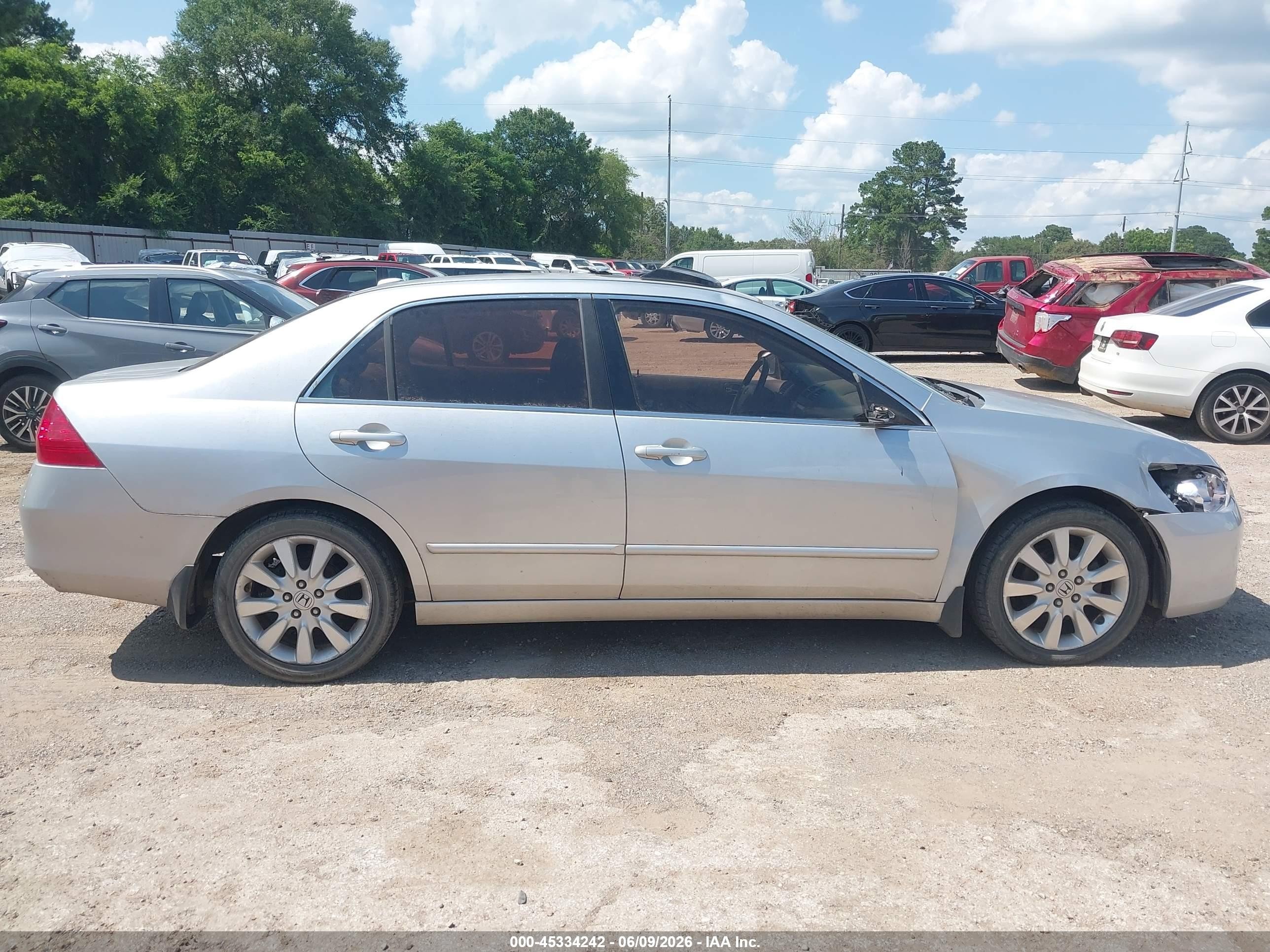 2007 Honda Accord 3.0 Ex Silver vin: 1HGCM66567A051385