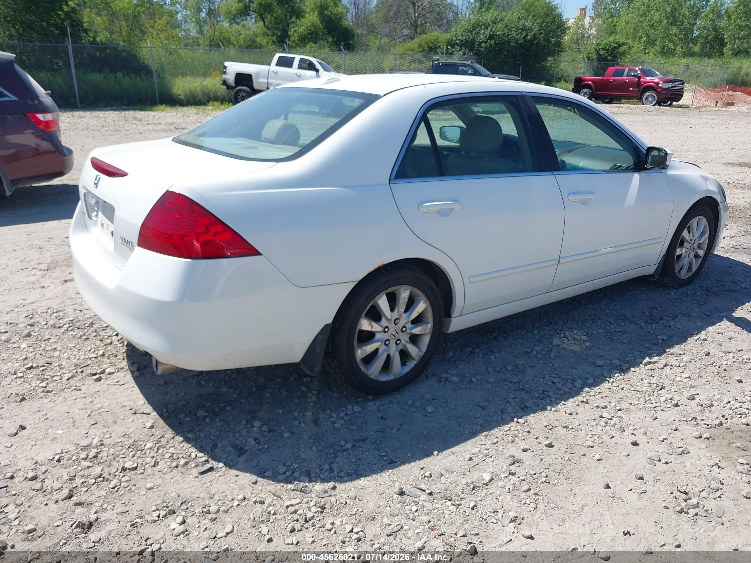 2007 Honda Accord 3.0 Ex Белый vin: 1HGCM66567A082524
