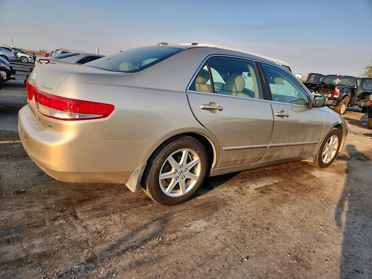 2004 Honda Accord Ex Gold vin: 1HGCM66574A027088