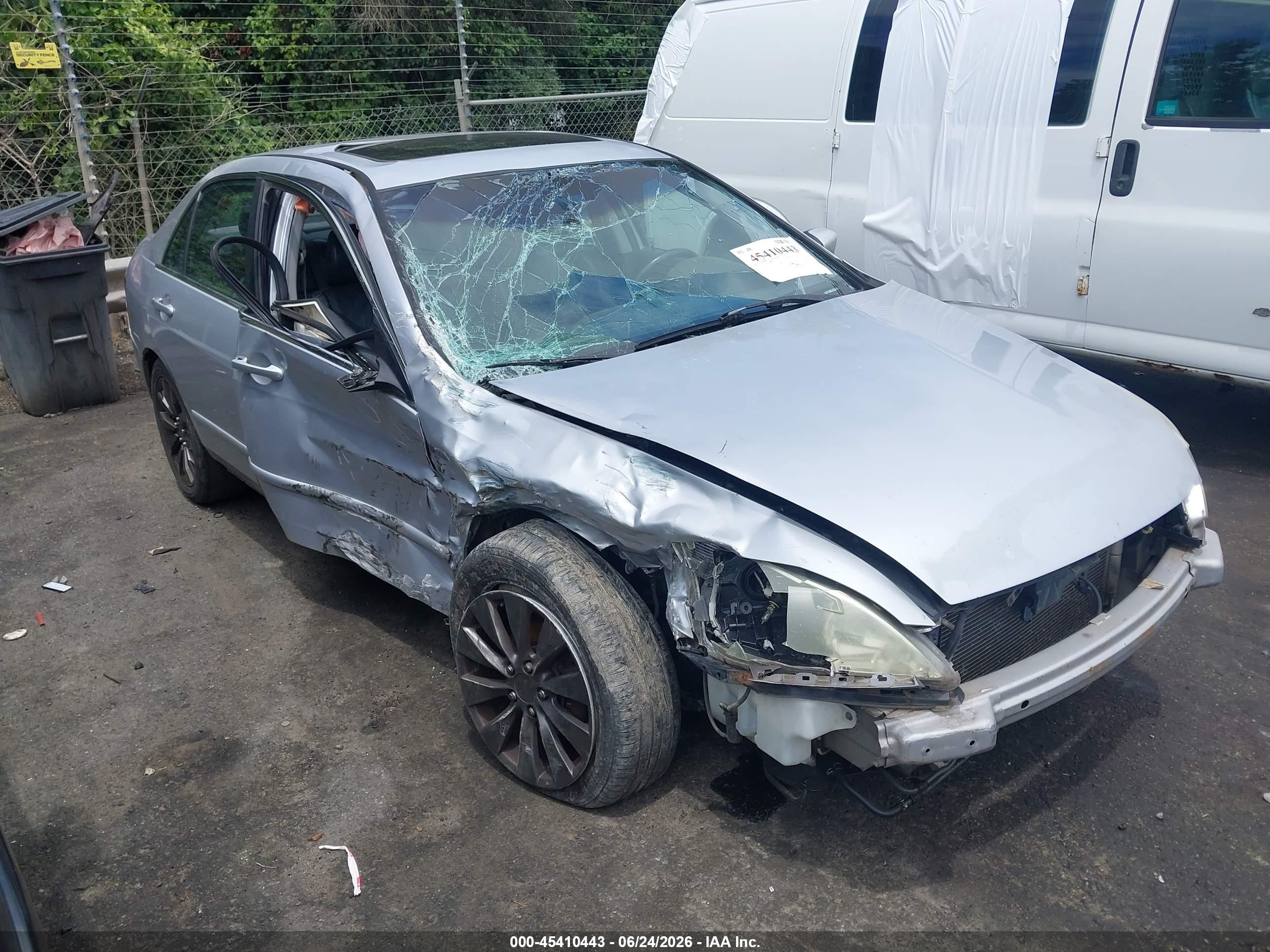 2005 Honda Accord 3.0 Ex Silver vin: 1HGCM66575A033135