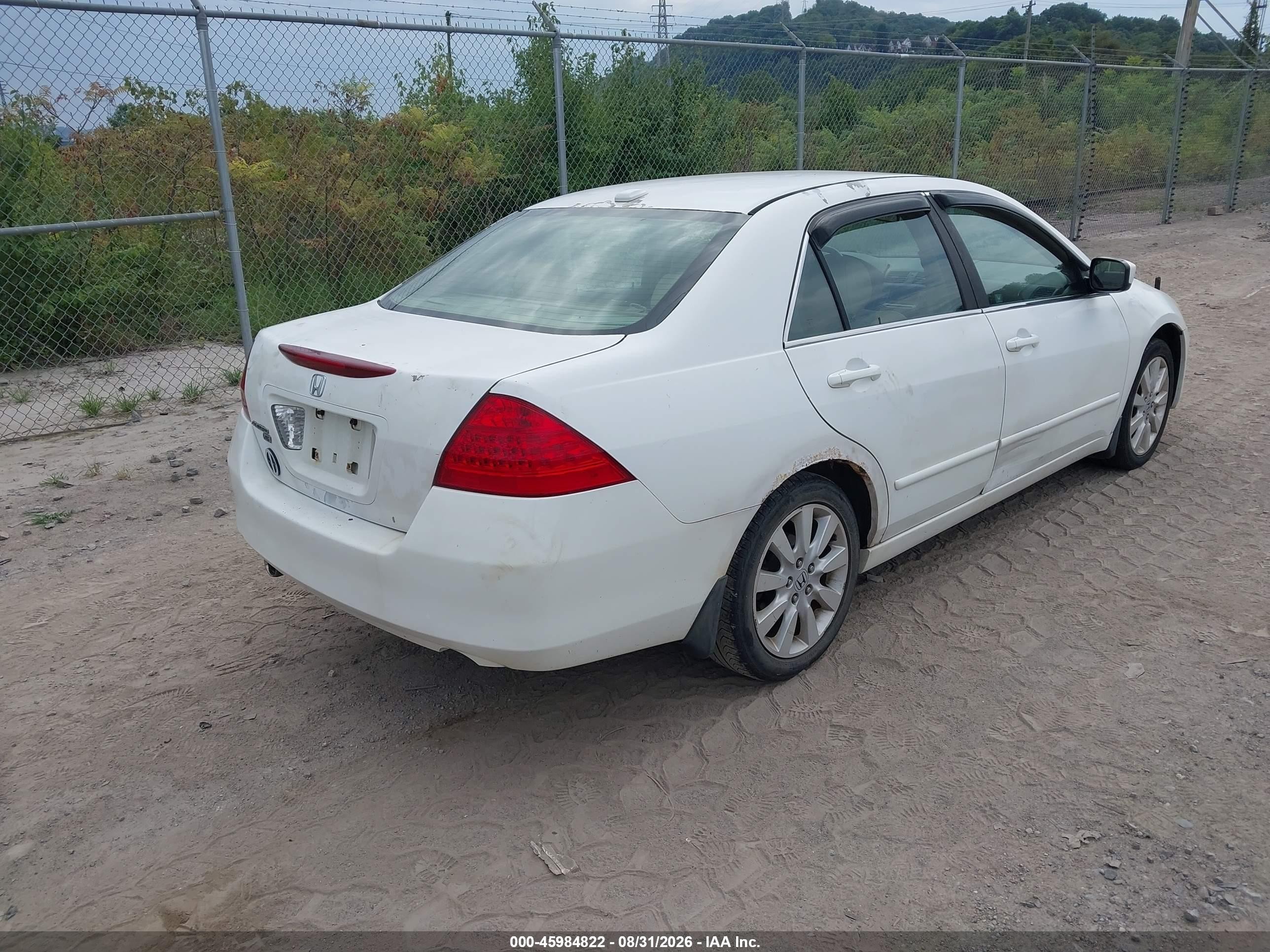 2007 Honda Accord 3.0 Ex White vin: 1HGCM66577A001160