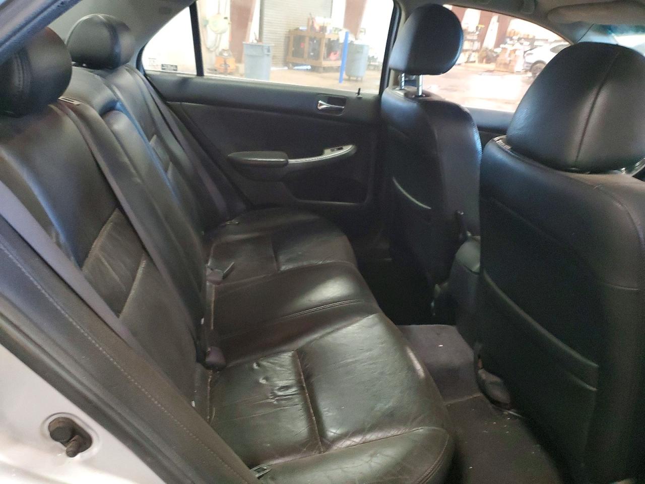 2003 Honda Accord Ex Silver vin: 1HGCM66583A101522