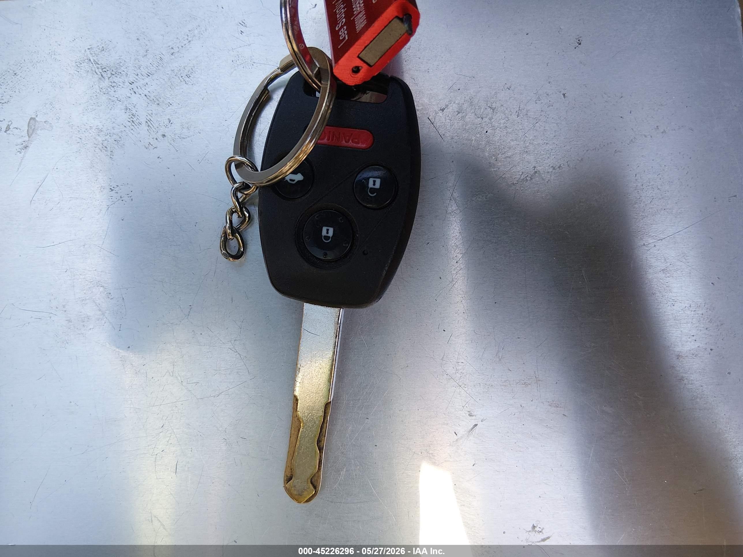 2004 Honda Accord 3.0 Ex White vin: 1HGCM66584A018531