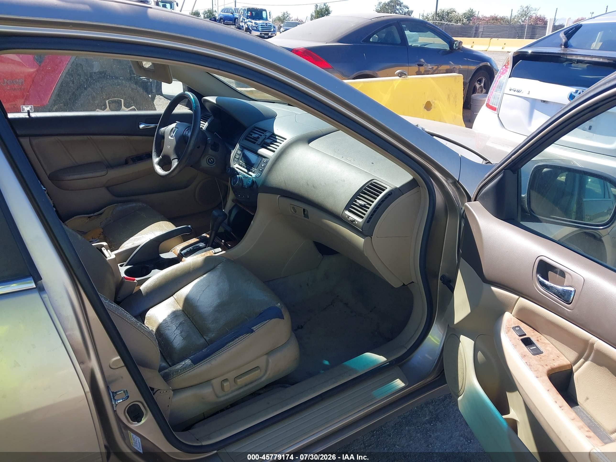 2004 Honda Accord 3.0 Ex Золотой vin: 1HGCM66584A030825