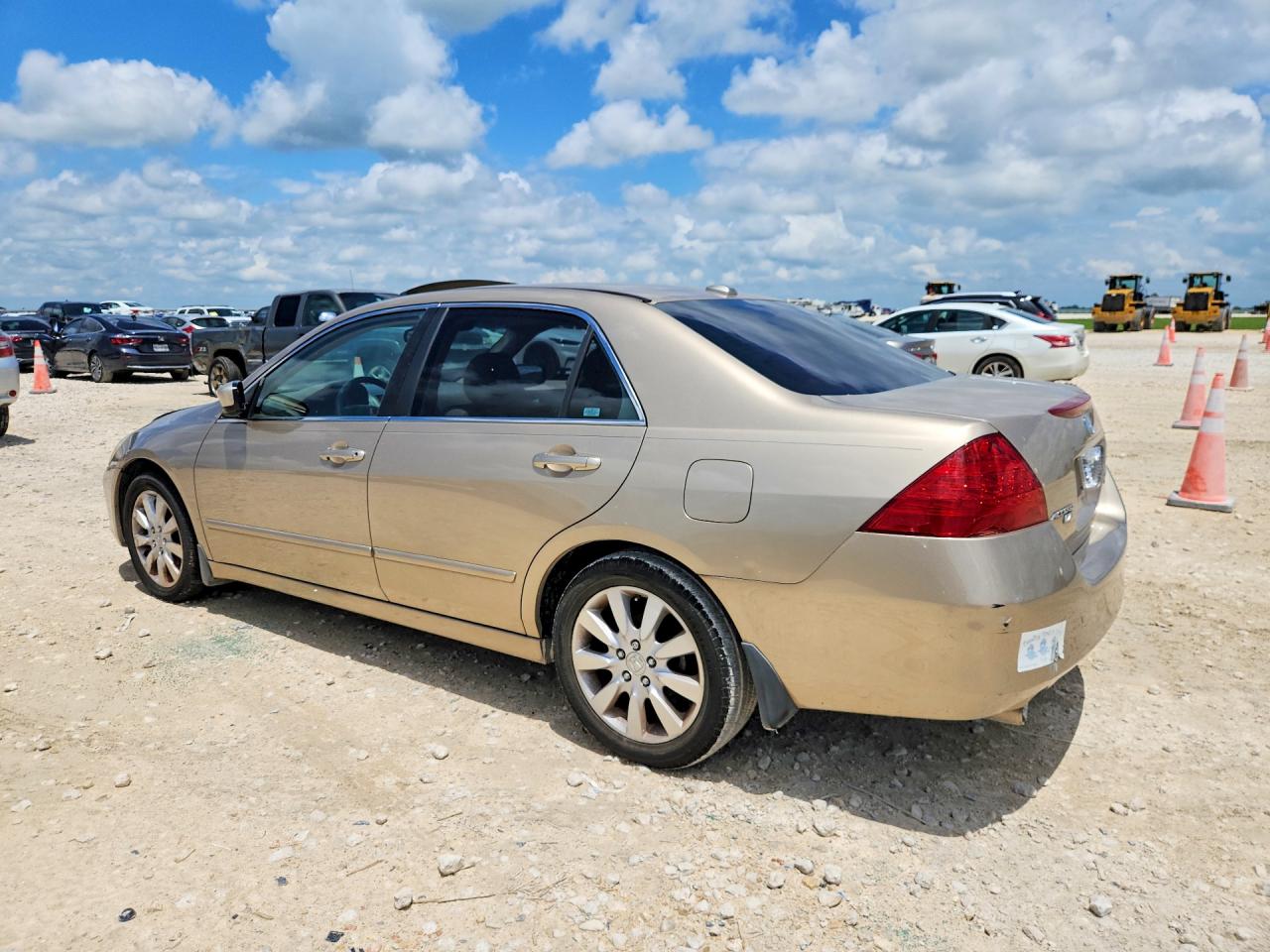 2006 Honda Accord Gold vin: 1HGCM66586A003403