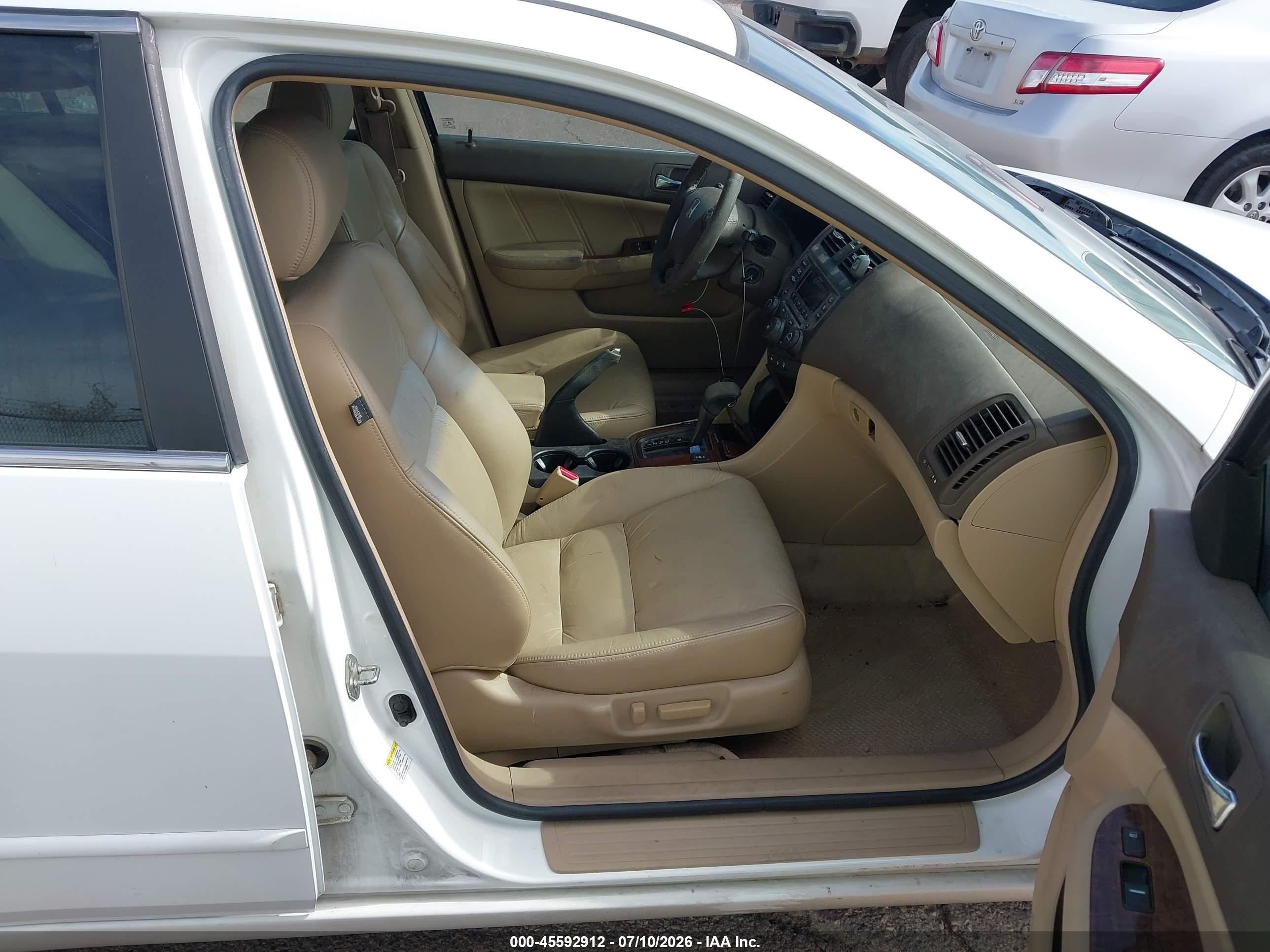 2006 Honda Accord 3.0 Ex White vin: 1HGCM66586A047093