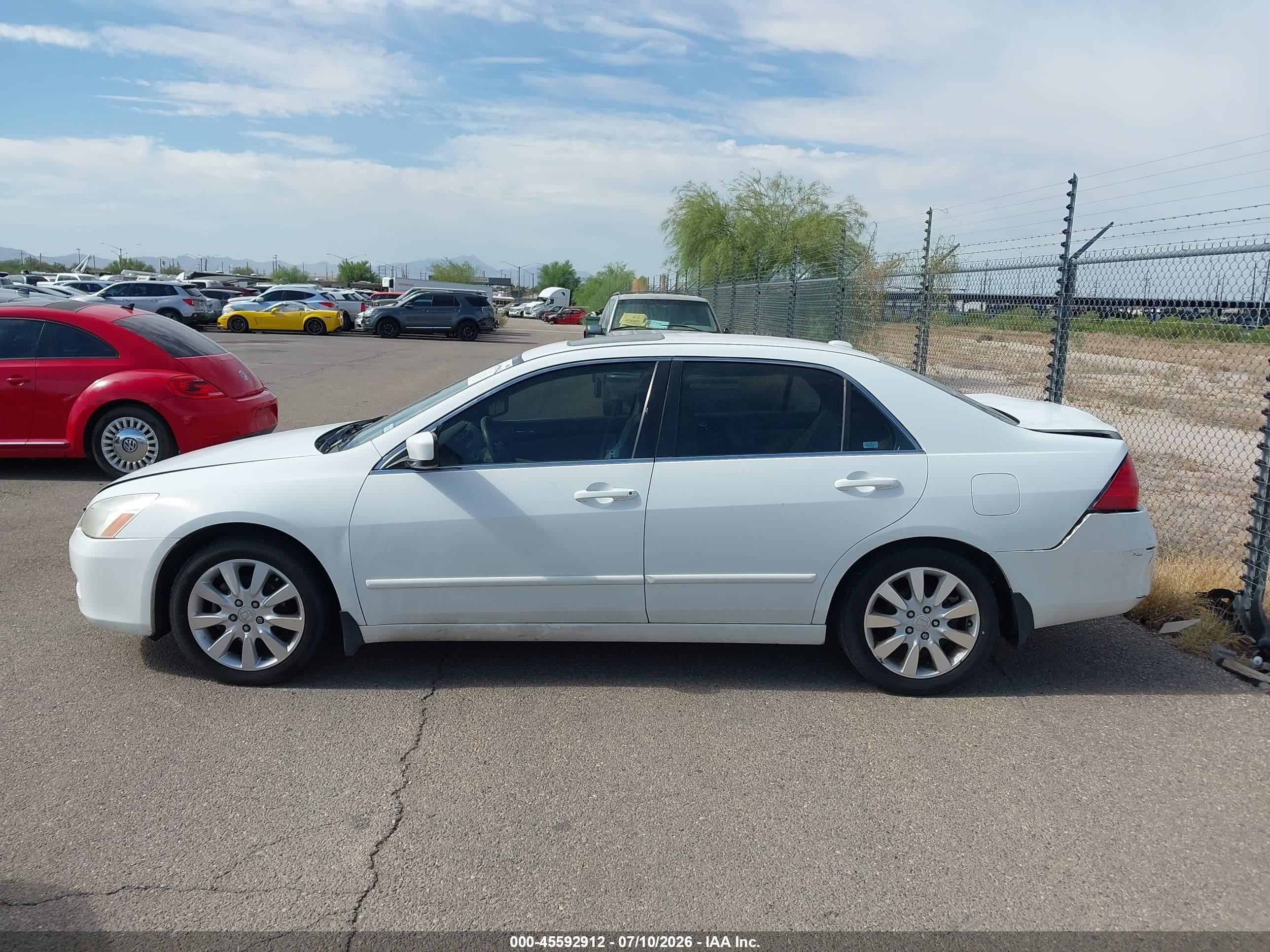 2006 Honda Accord 3.0 Ex White vin: 1HGCM66586A047093
