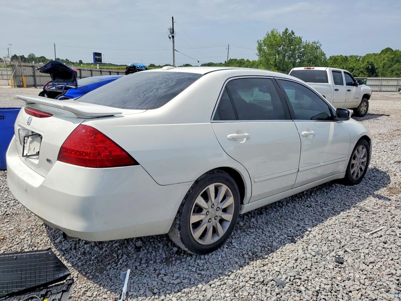 2007 Honda Accord Sedan White vin: 1HGCM66587A100683