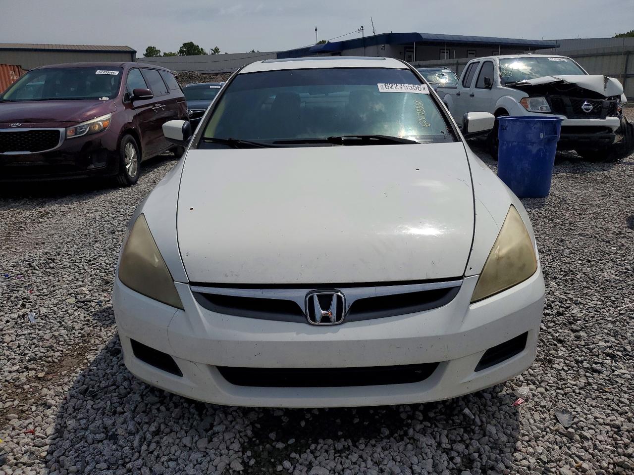 2007 Honda Accord Sedan White vin: 1HGCM66587A100683