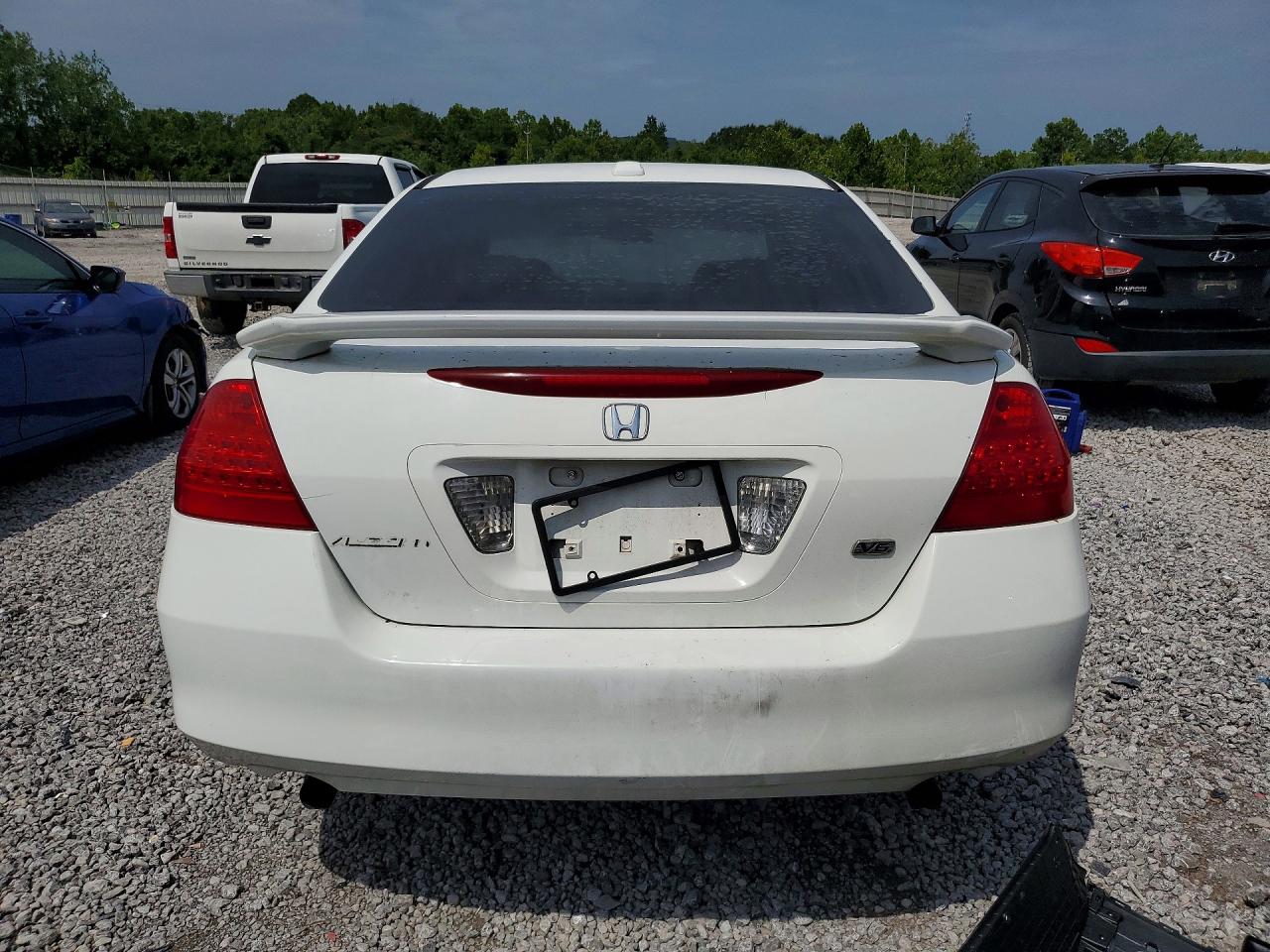 2007 Honda Accord Sedan White vin: 1HGCM66587A100683