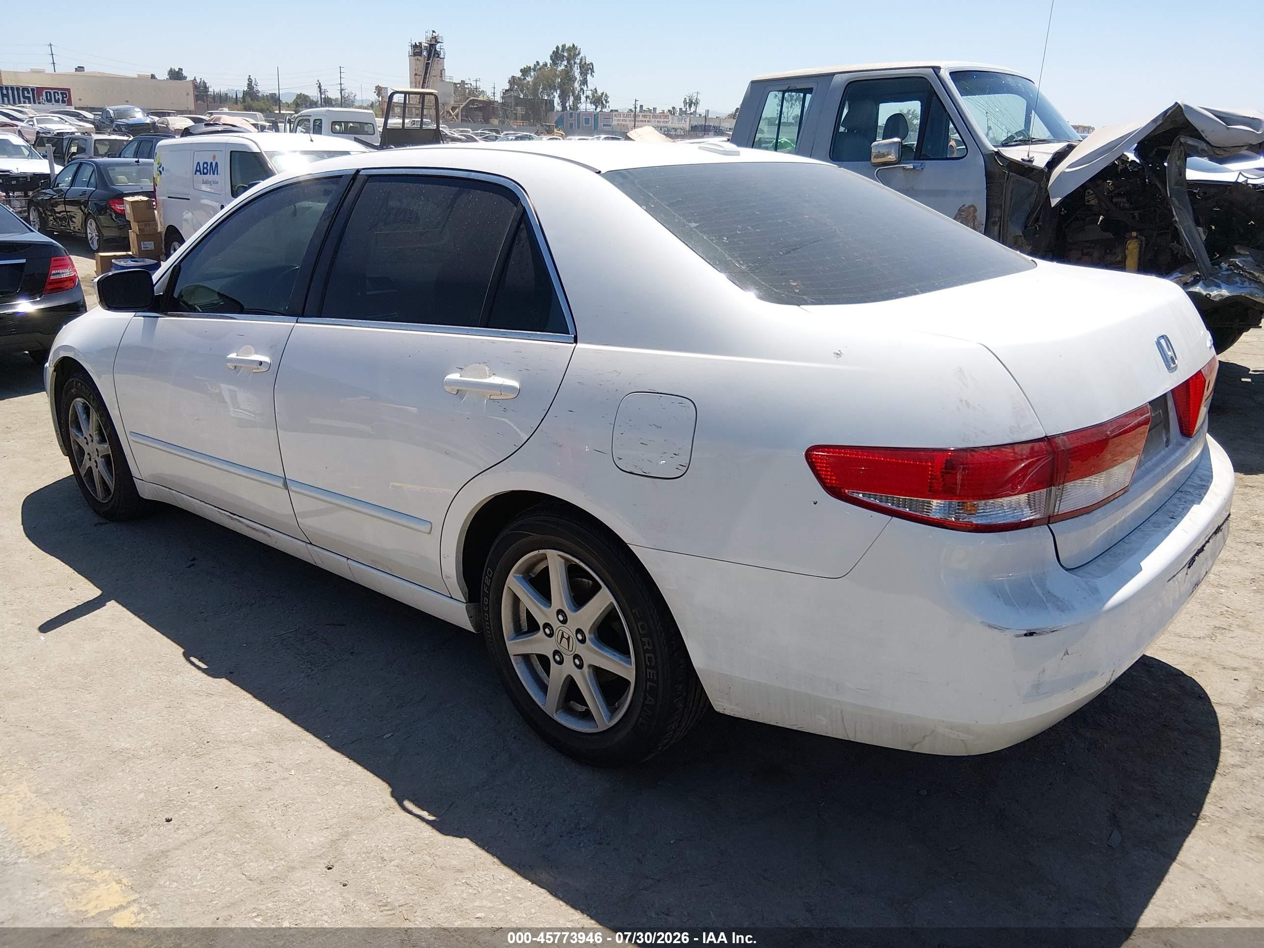 2004 Honda Accord 3.0 Ex White vin: 1HGCM66594A044832
