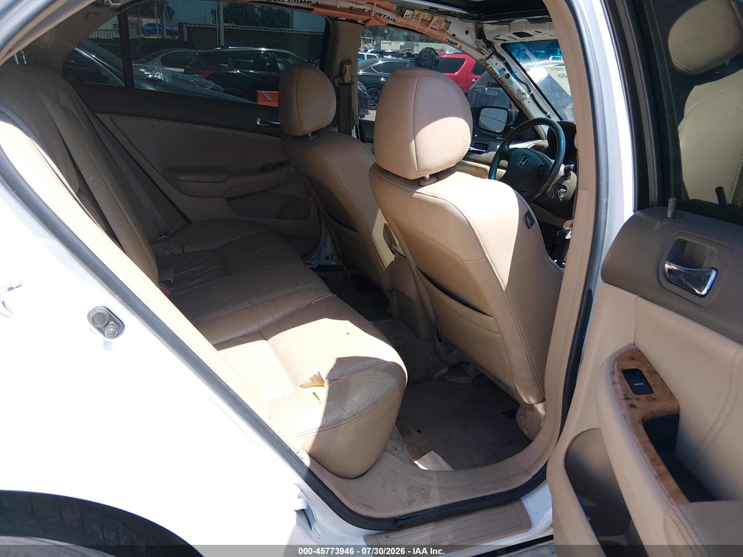 2004 Honda Accord 3.0 Ex White vin: 1HGCM66594A044832