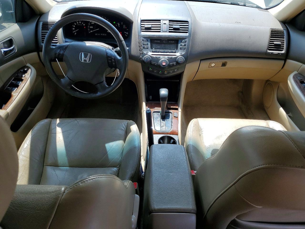2007 Honda Accord 4d Lx White vin: 1HGCM66597A007624