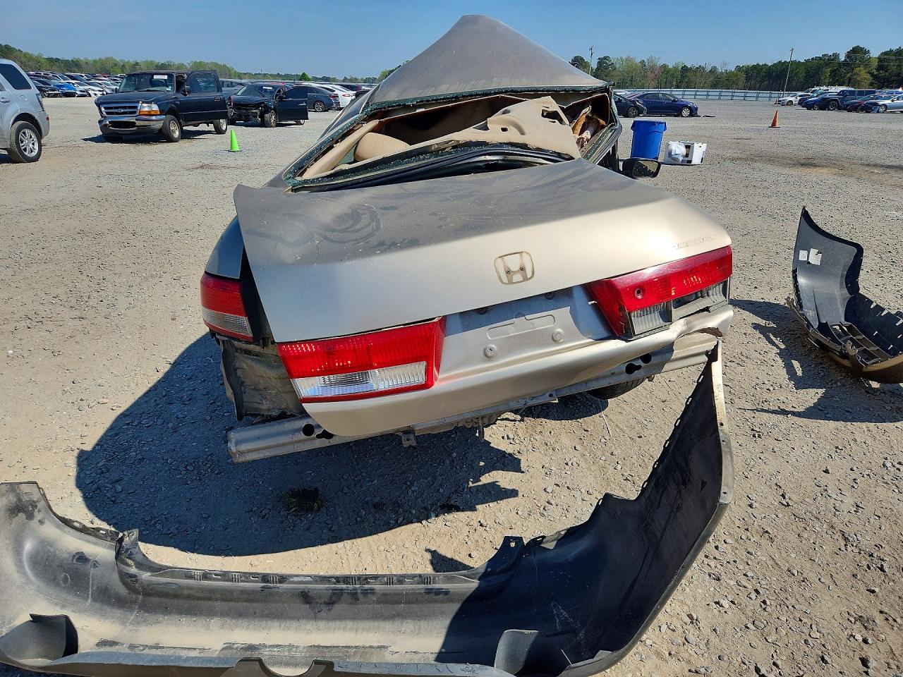 2003 Honda Accord Gold vin: 1HGCM665X3A101960