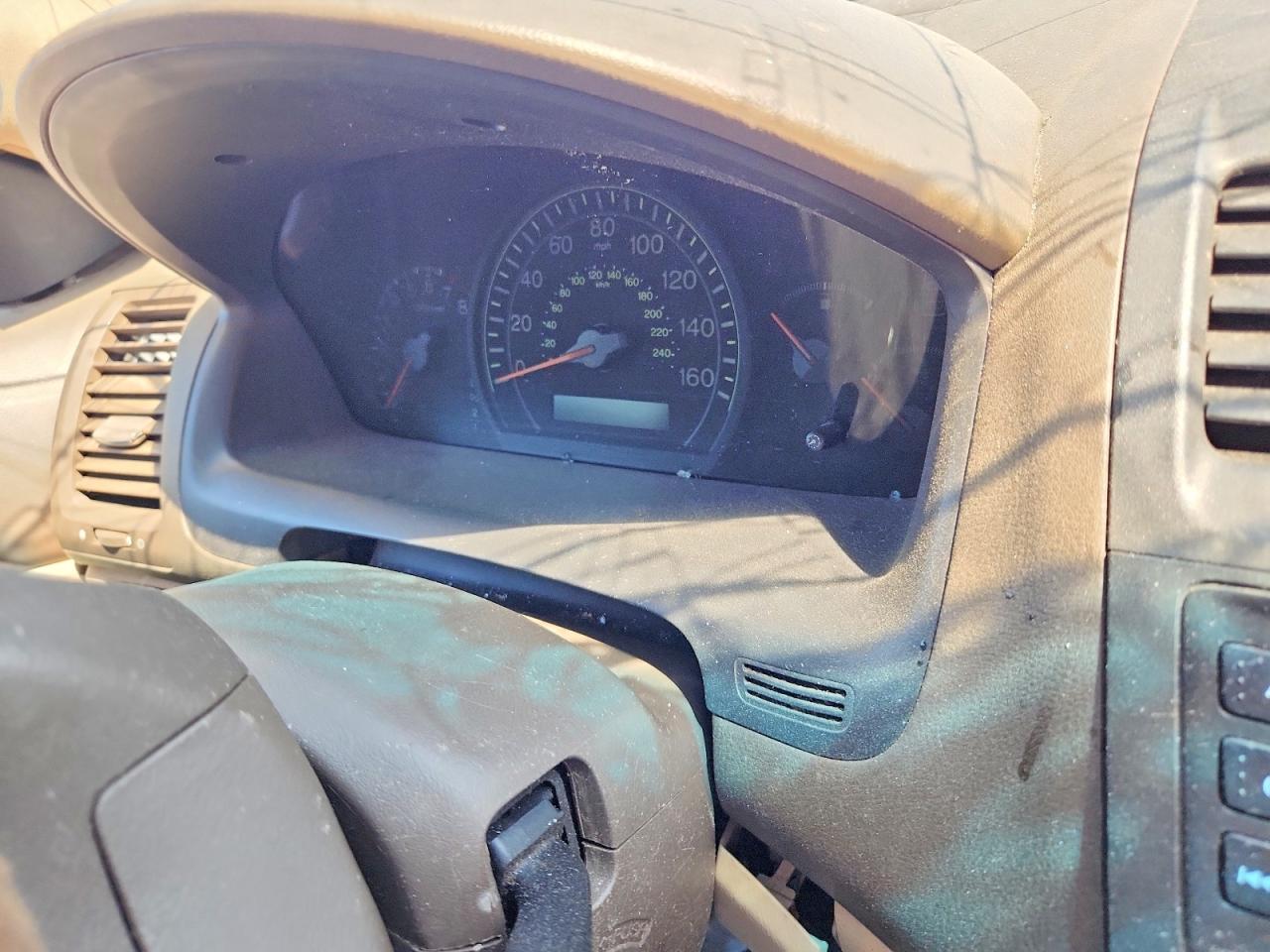 2003 Honda Accord Gold vin: 1HGCM665X3A101960