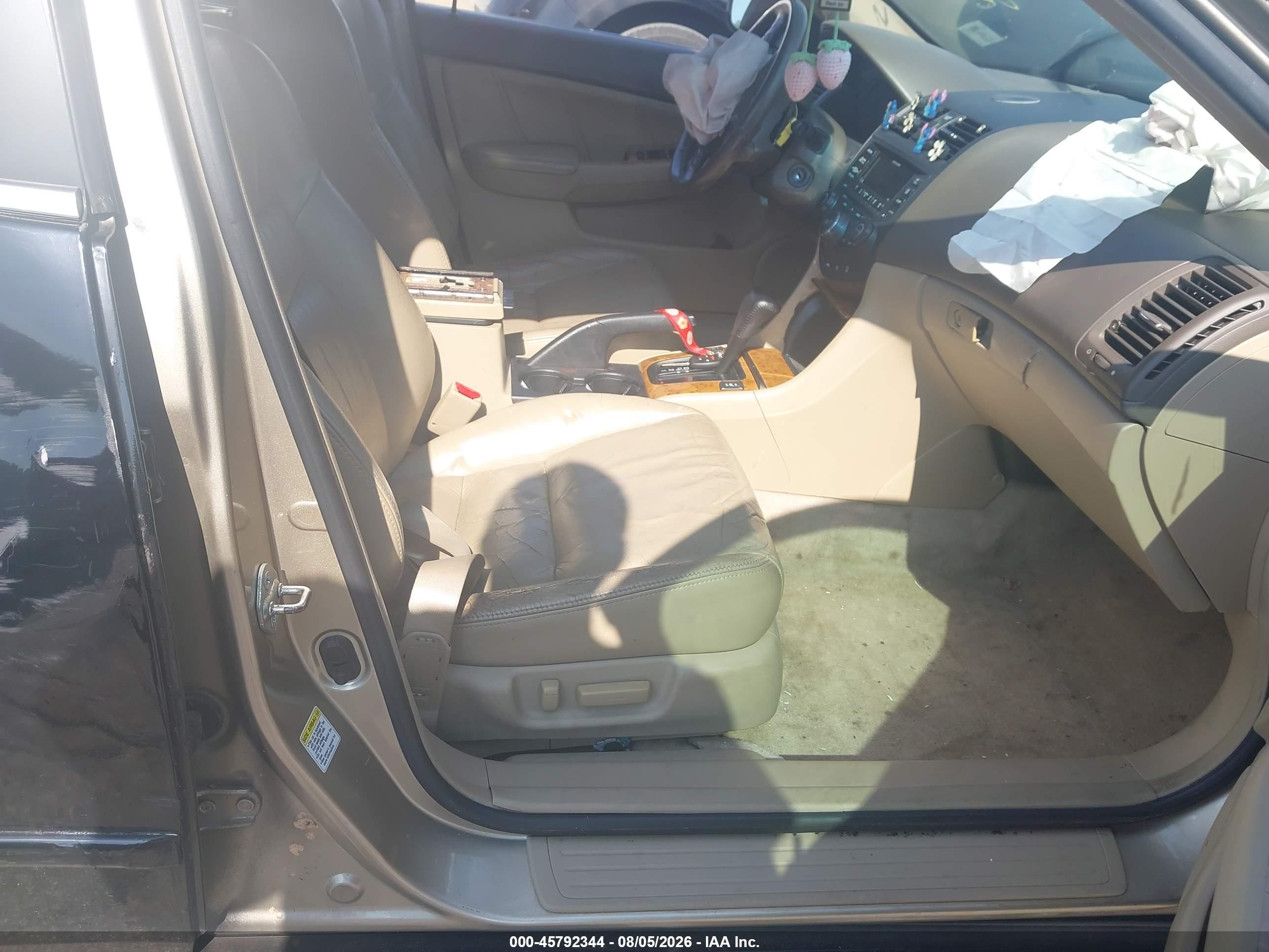 2004 Honda Accord 3.0 Ex Бежевый vin: 1HGCM665X4A022922
