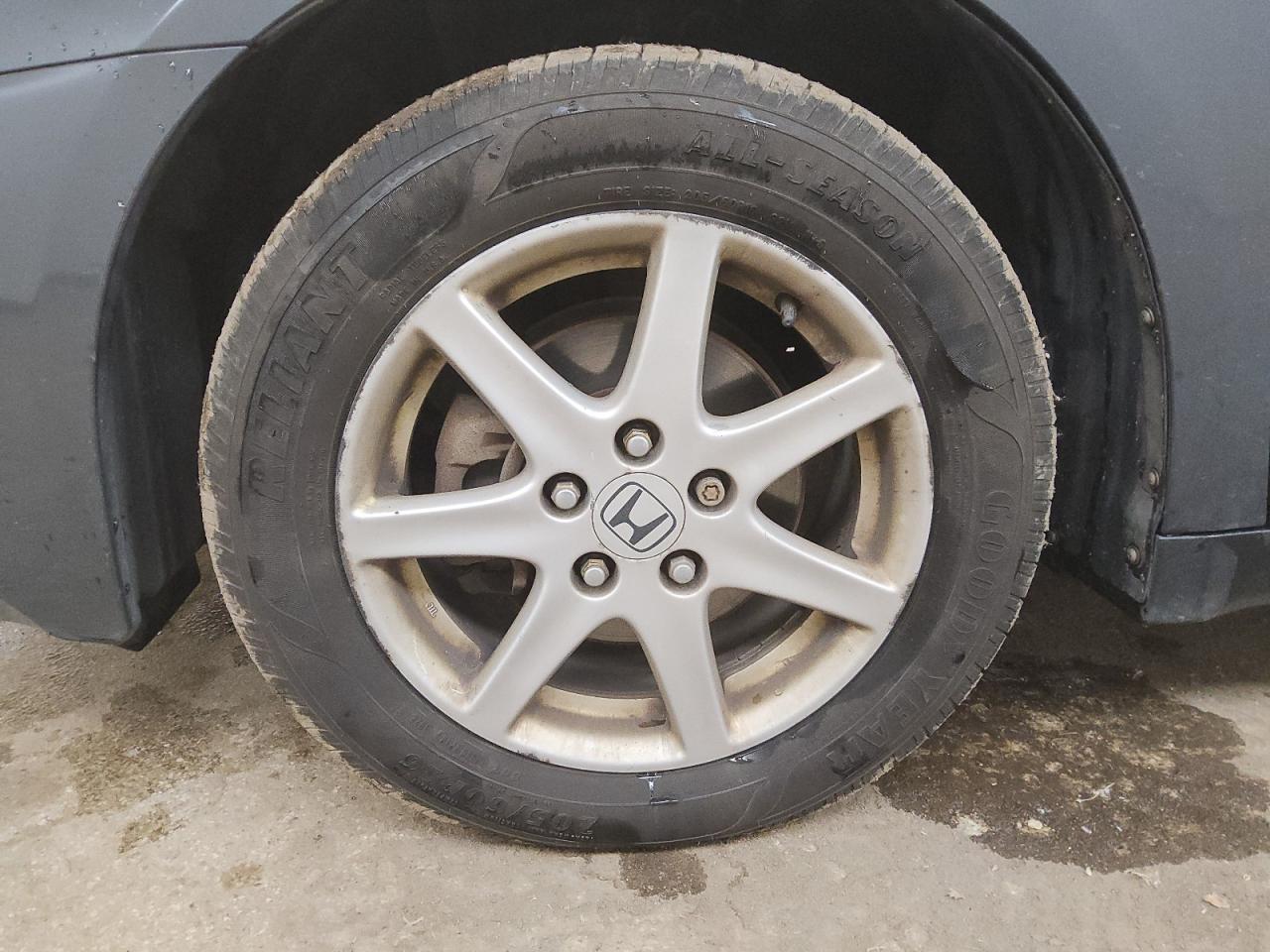 2004 Honda Accord Ex Gray vin: 1HGCM665X4A068573 Damage: Left Front Wheel, Curb Rash, 9 To 10 Inches