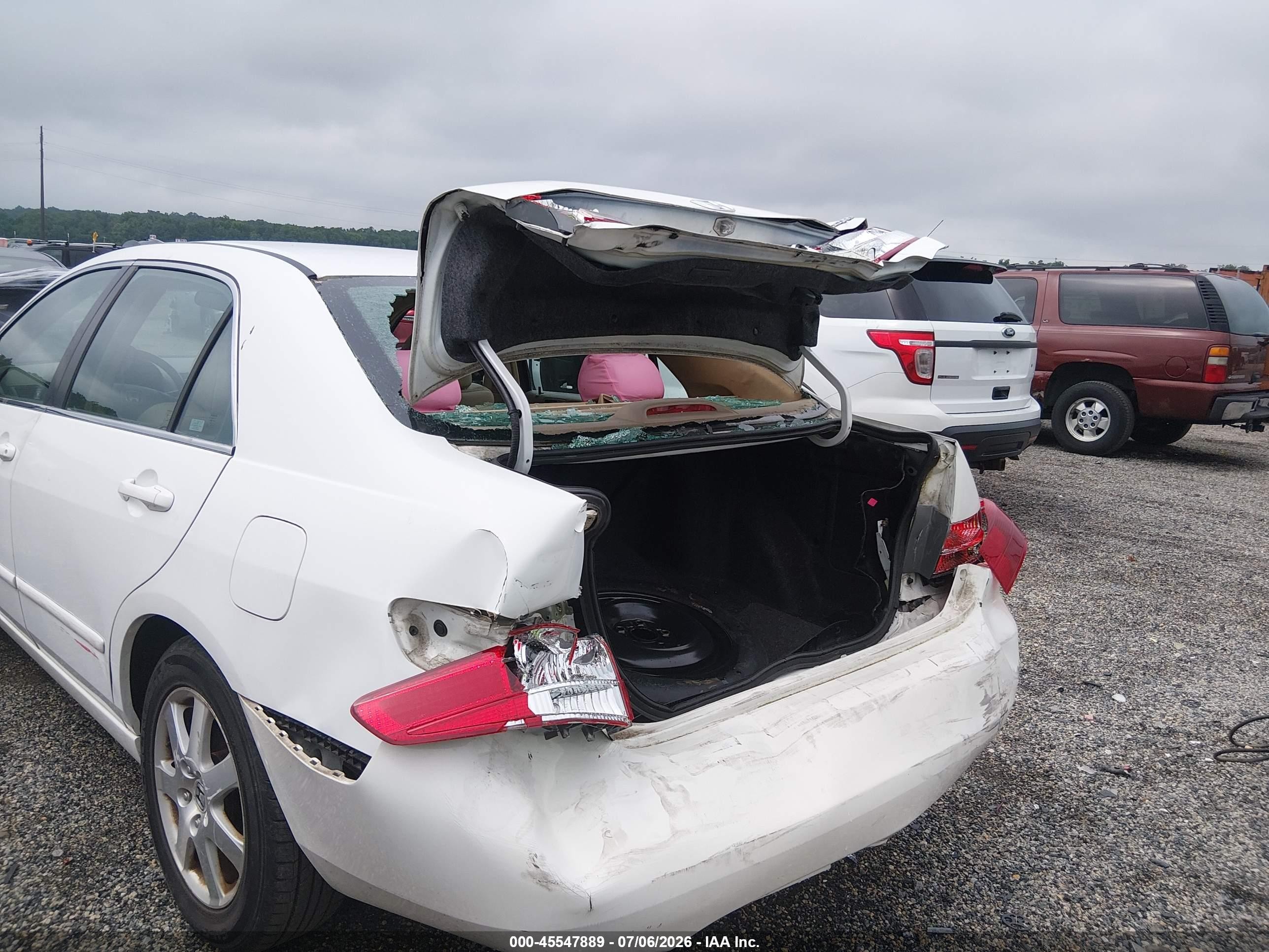 2005 Honda Accord 3.0 Ex White vin: 1HGCM665X5A047532