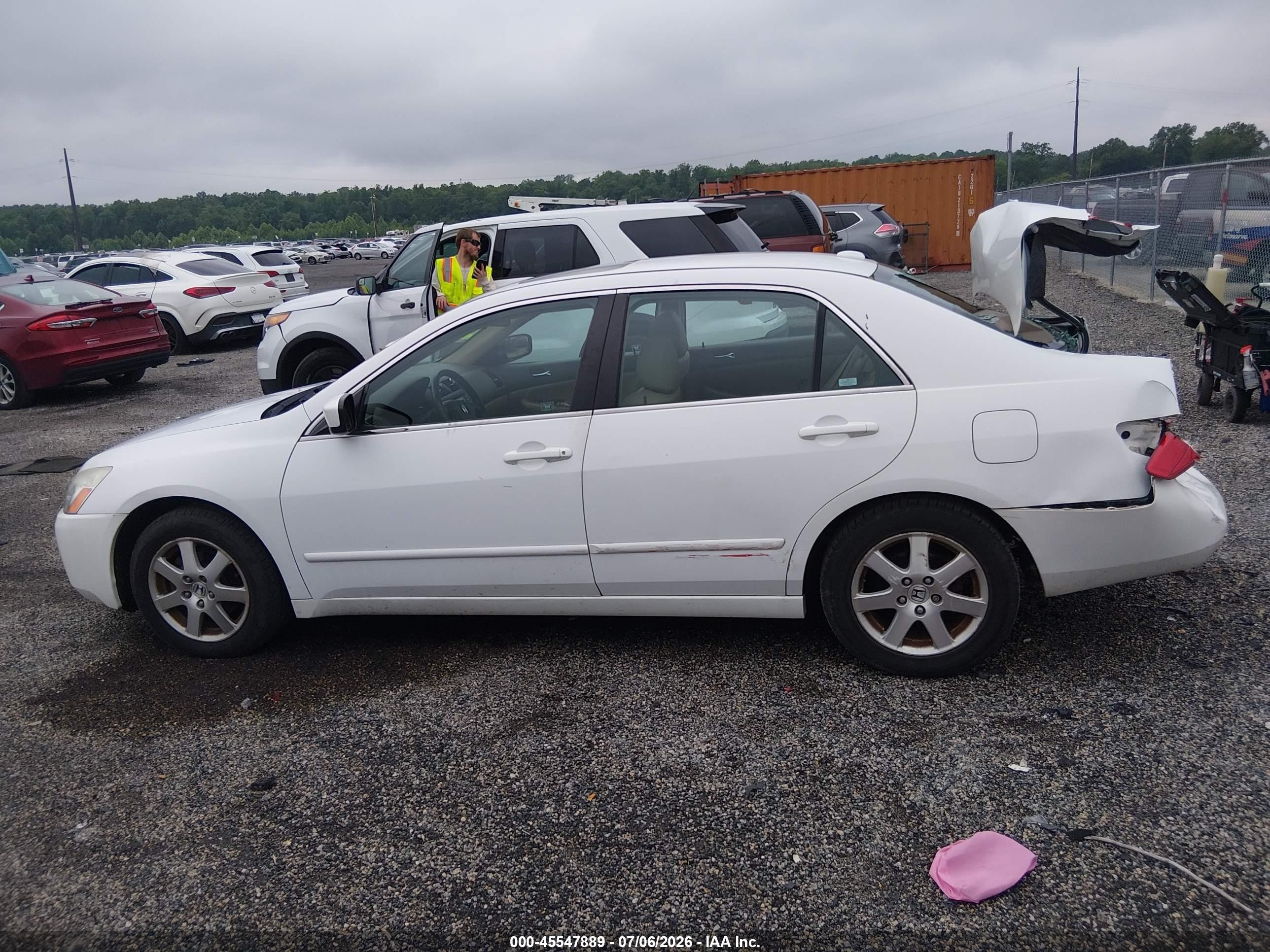 2005 Honda Accord 3.0 Ex White vin: 1HGCM665X5A047532