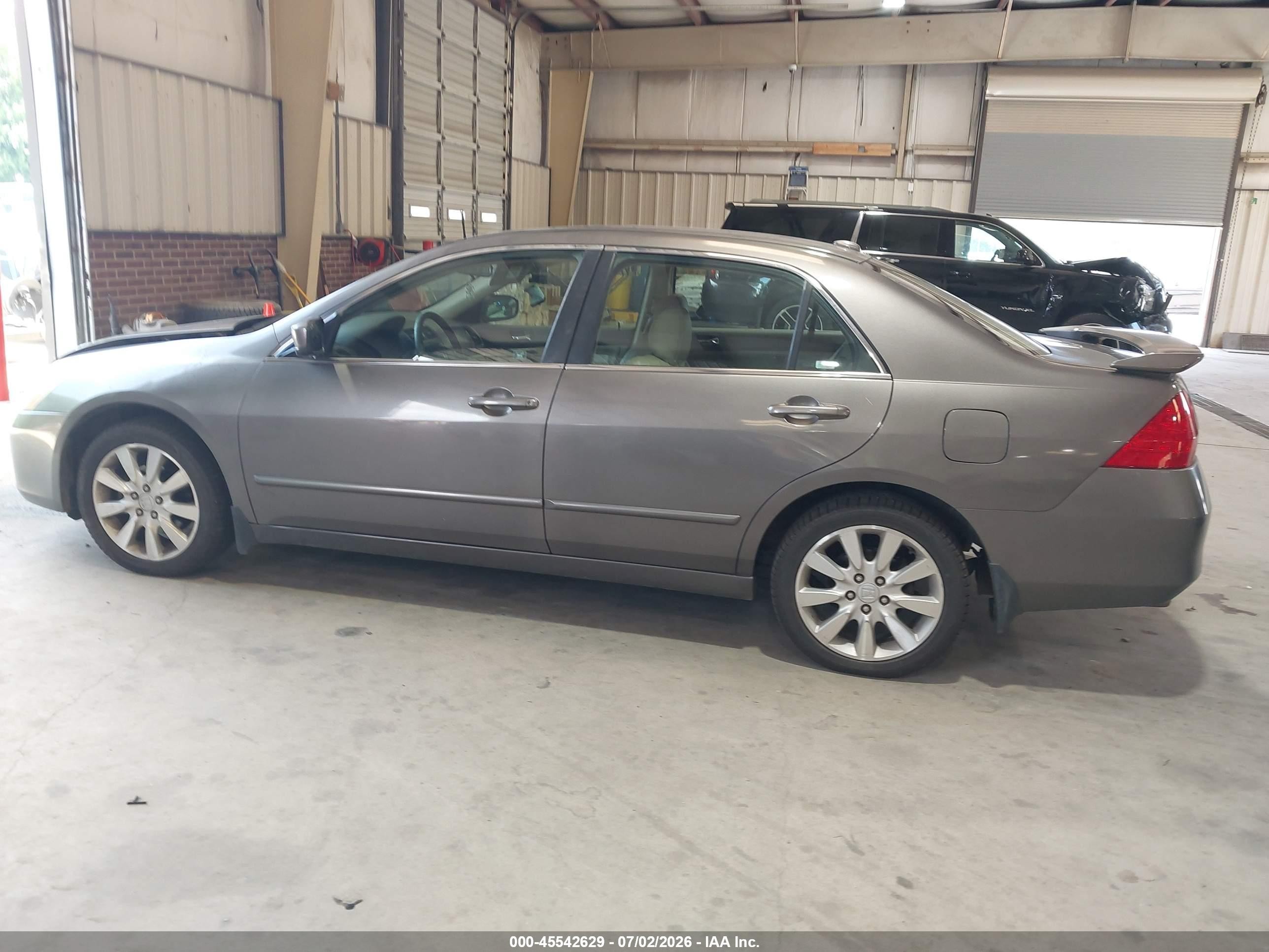 2006 Honda Accord 3.0 Ex Brown vin: 1HGCM665X6A070729