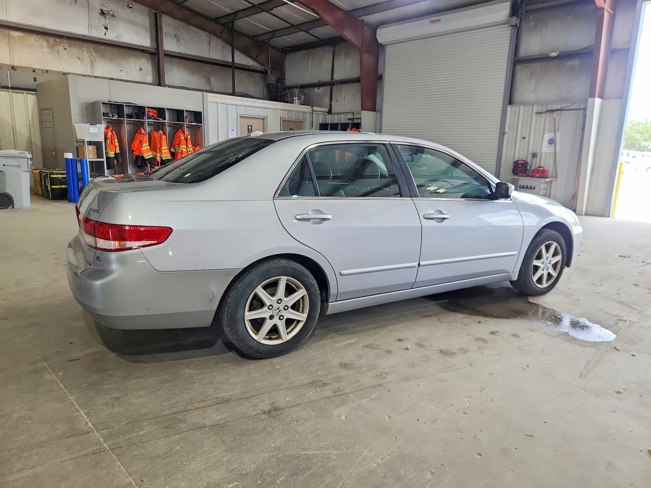 2004 Honda Accord Ex Silver vin: 1HGCM66804A088941