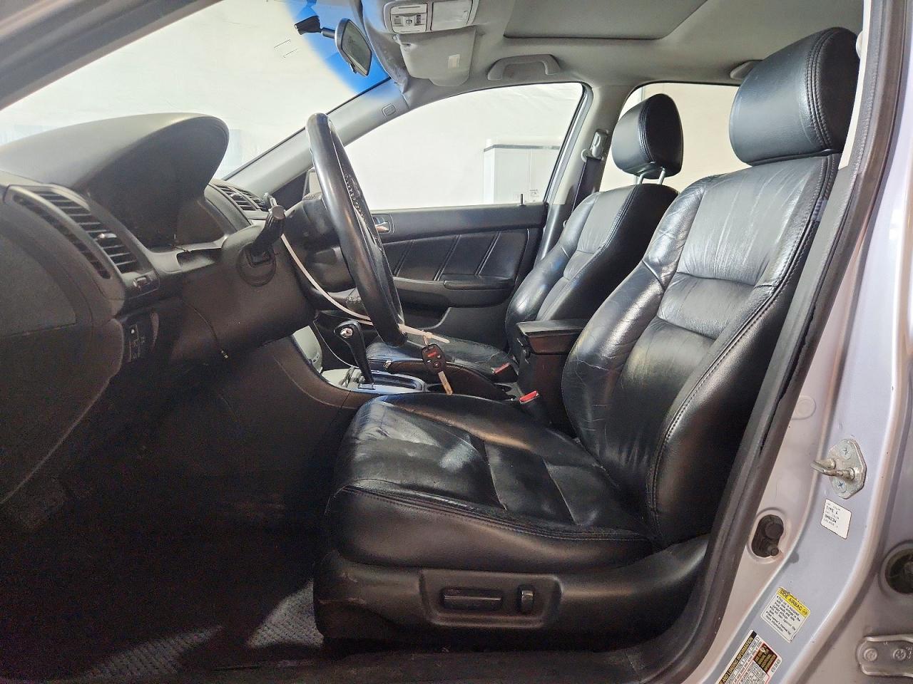 2004 Honda Accord Ex Silver vin: 1HGCM66804A088941