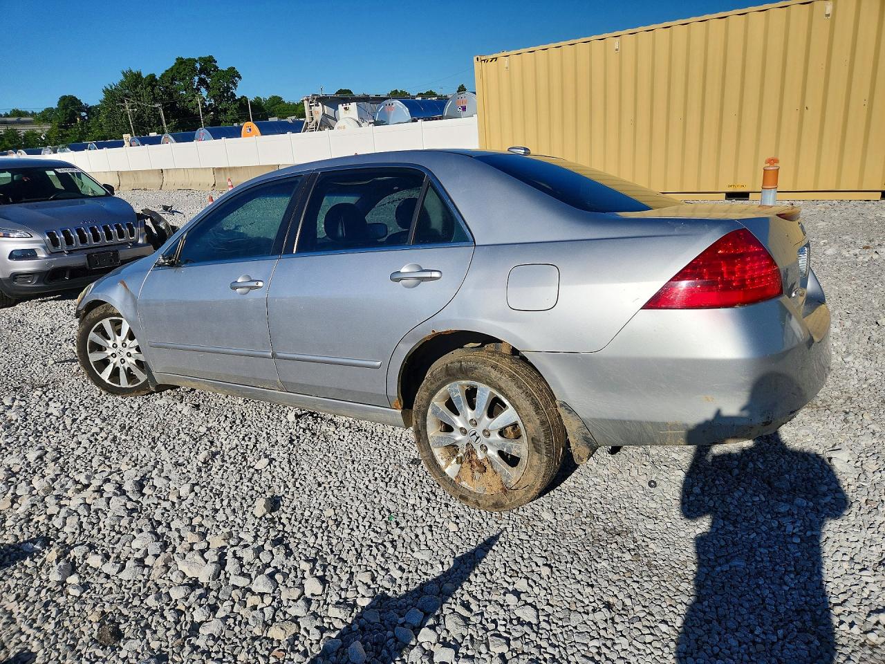 2007 Honda Accord Ex Silver vin: 1HGCM66817A027411