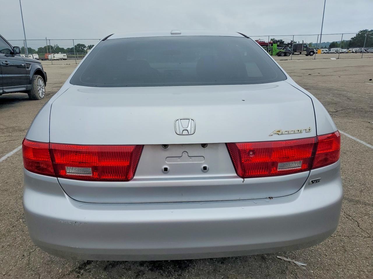 2005 Honda Accord Ex Silver vin: 1HGCM66825A039306