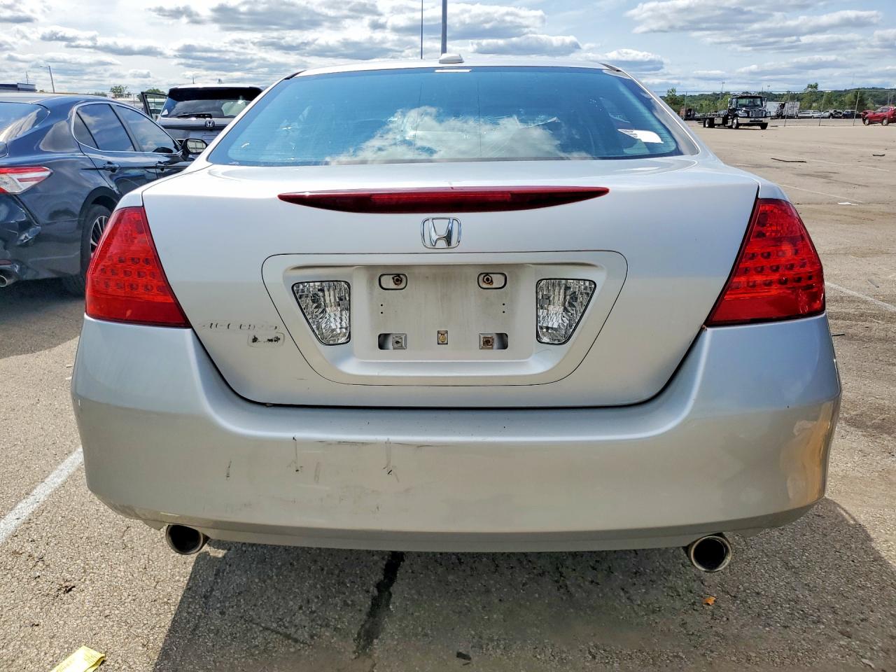 2007 Honda Accord Ex Silver vin: 1HGCM66837A022498