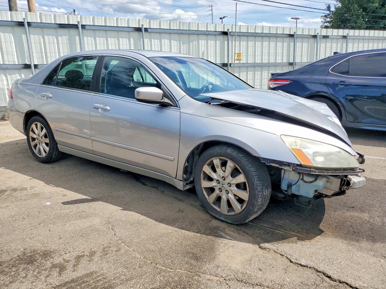 2007 Honda Accord Ex Silver vin: 1HGCM66837A022498