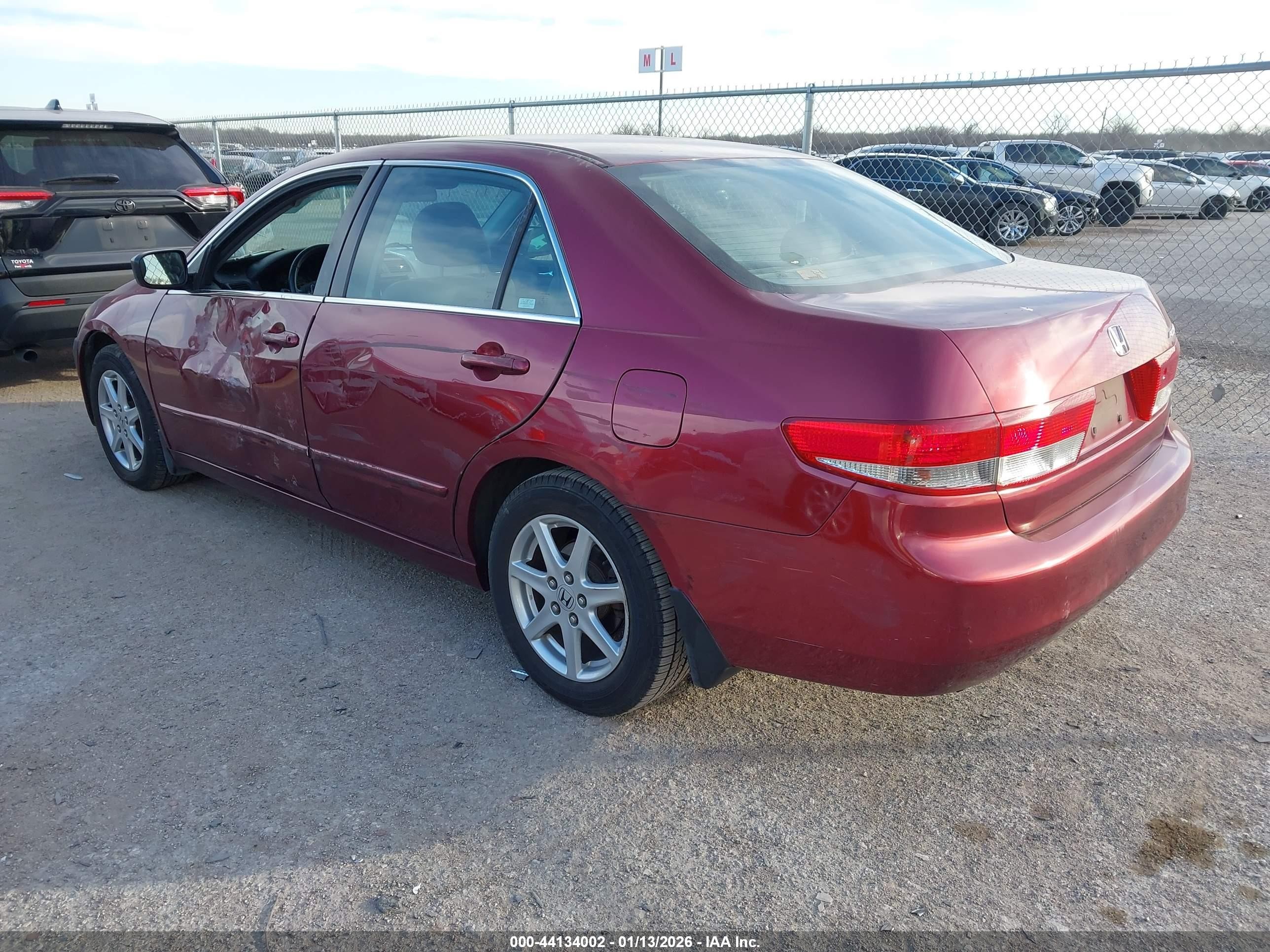 2003 Honda Accord Sdn Ex Burgundy vin: 1HGCM66843A088505