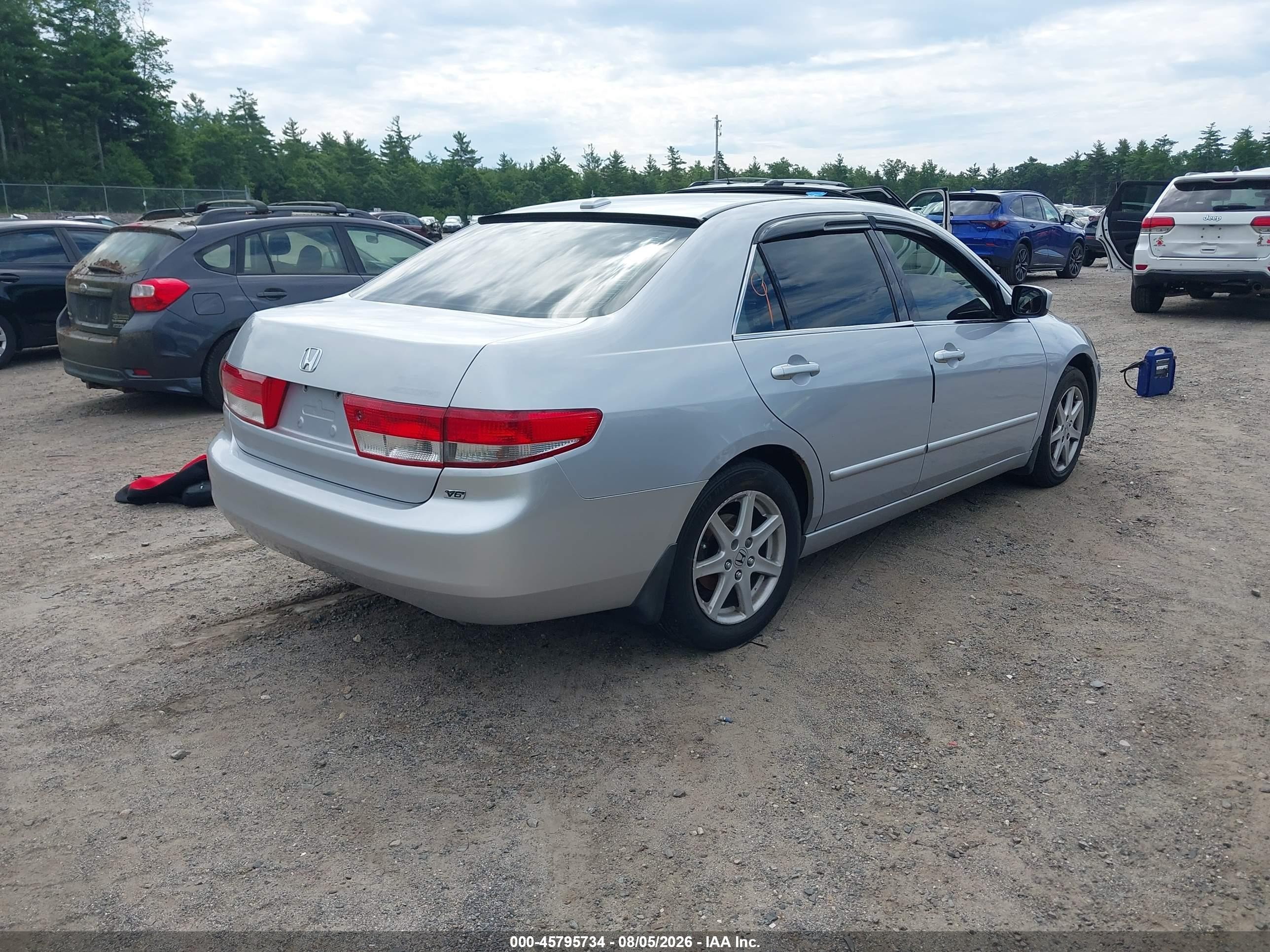 2004 Honda Accord 3.0 Ex Silver vin: 1HGCM66864A047536