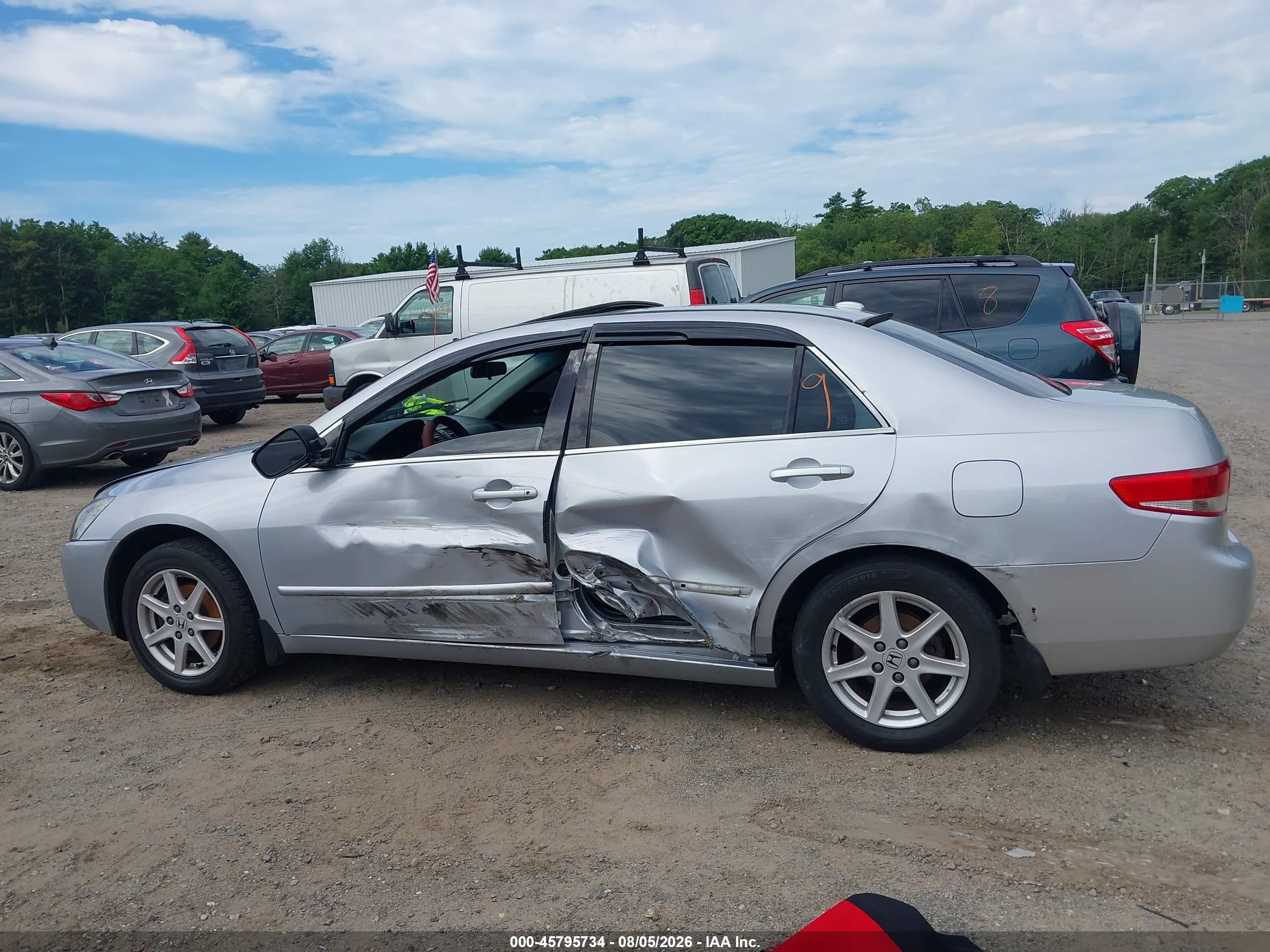 2004 Honda Accord 3.0 Ex Silver vin: 1HGCM66864A047536