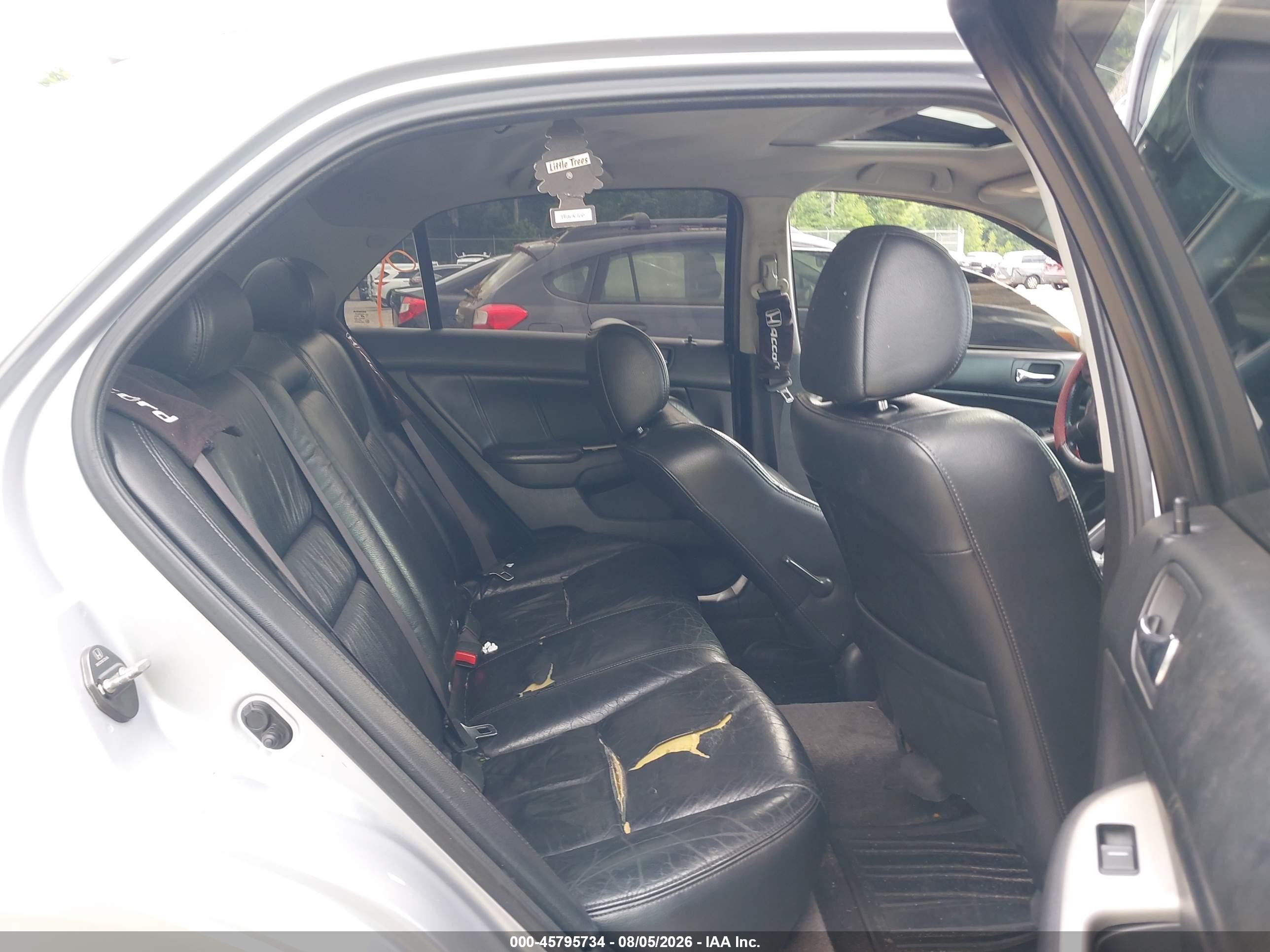 2004 Honda Accord 3.0 Ex Silver vin: 1HGCM66864A047536