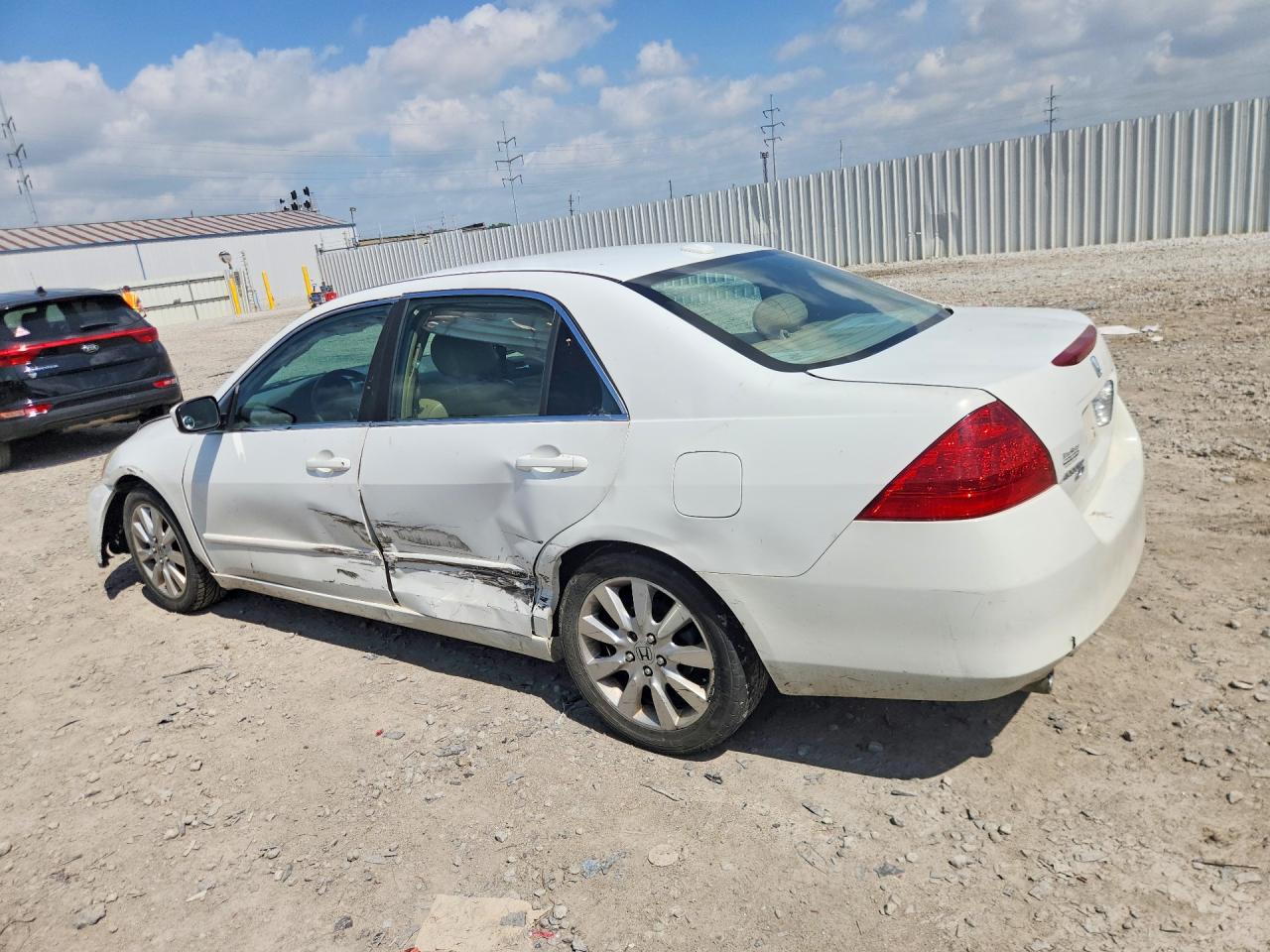 2007 Honda Accord White vin: 1HGCM66867A017988