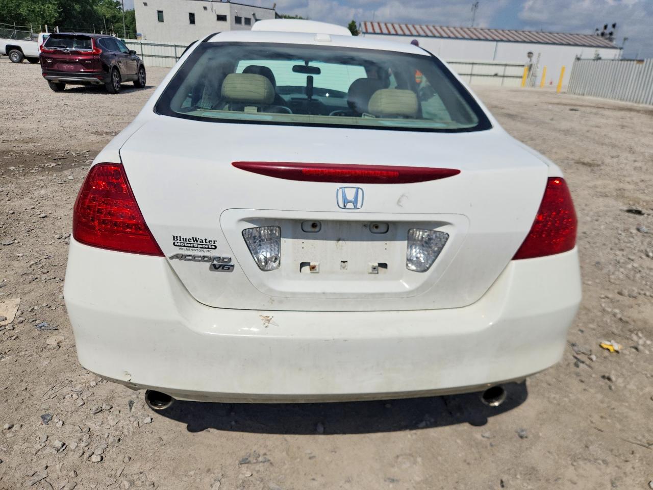 2007 Honda Accord White vin: 1HGCM66867A017988