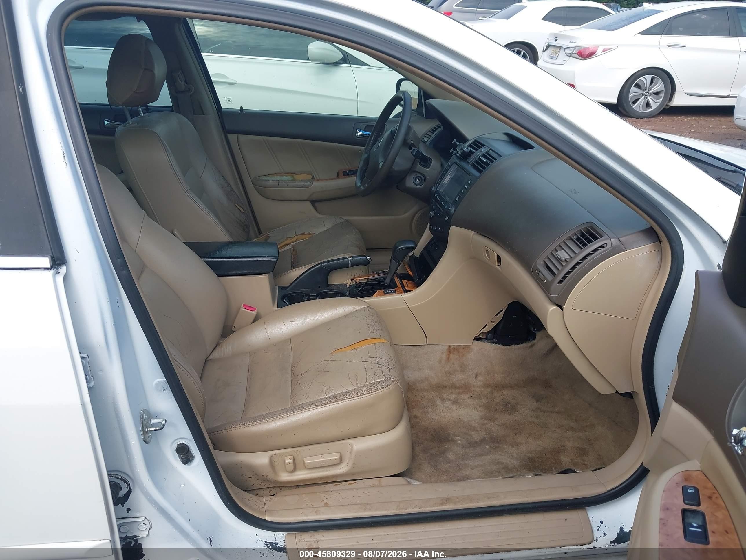 2005 Honda Accord 3.0 Ex Белый vin: 1HGCM66875A052777