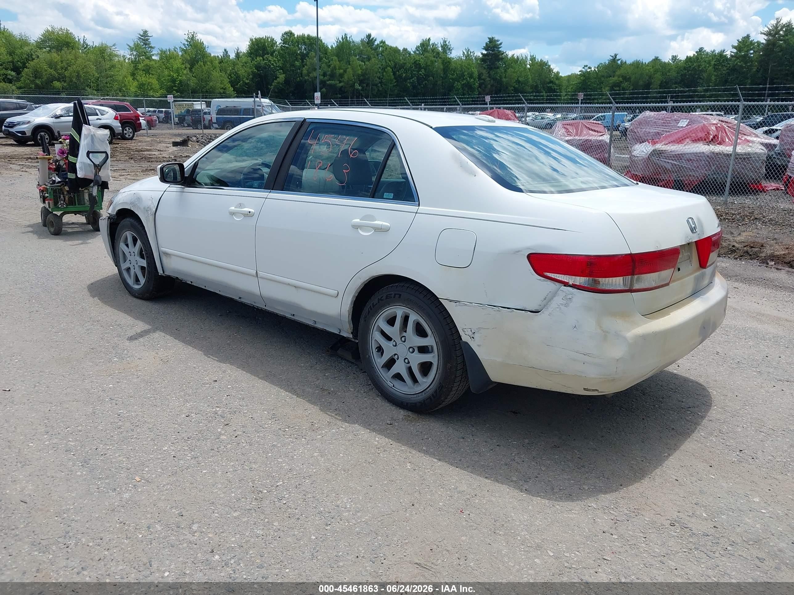 2004 Honda Accord 3.0 Ex White vin: 1HGCM66884A071207